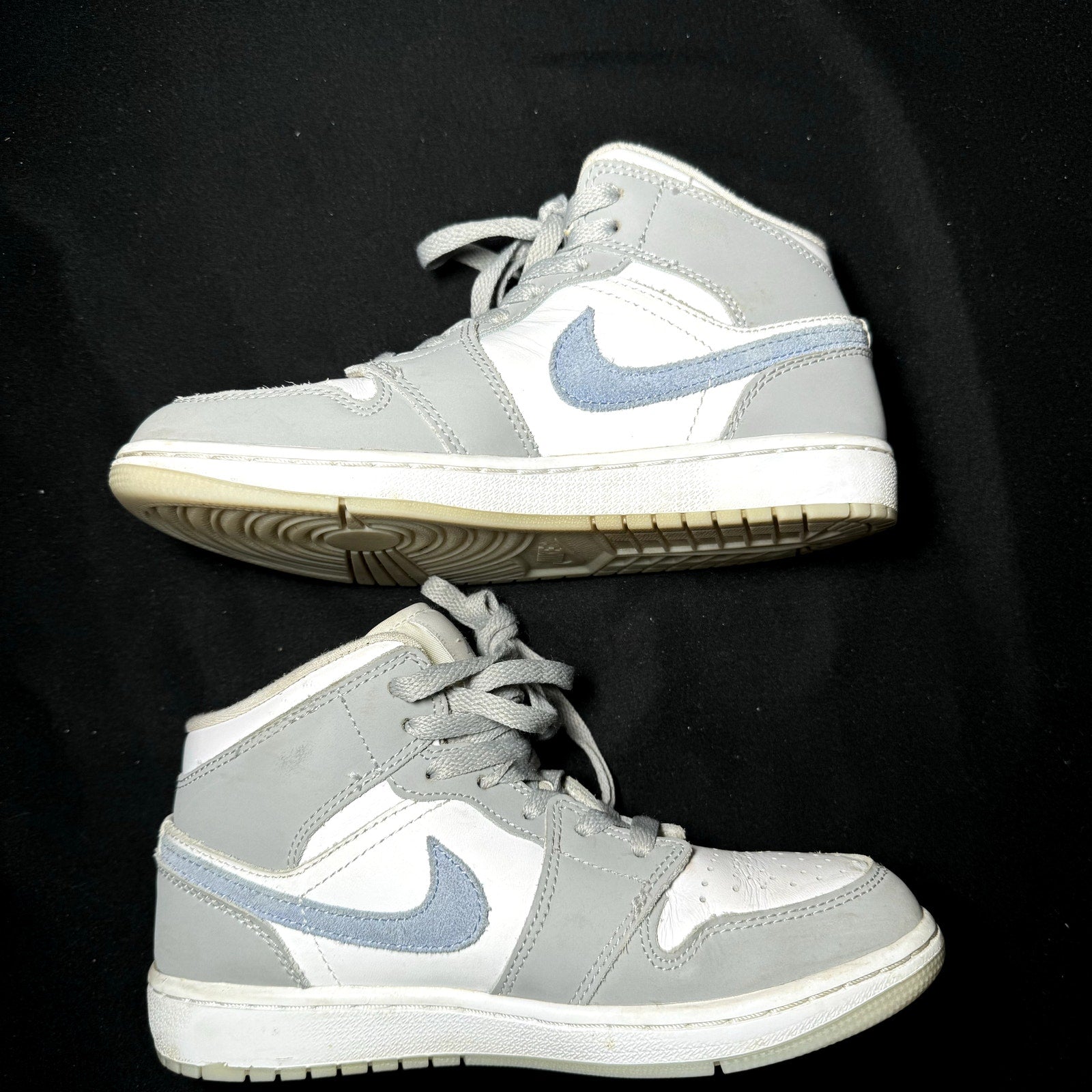 Air Jordan 1 Mid Wolf Grey Aluminum Women's Shoes -  - Size 5.5