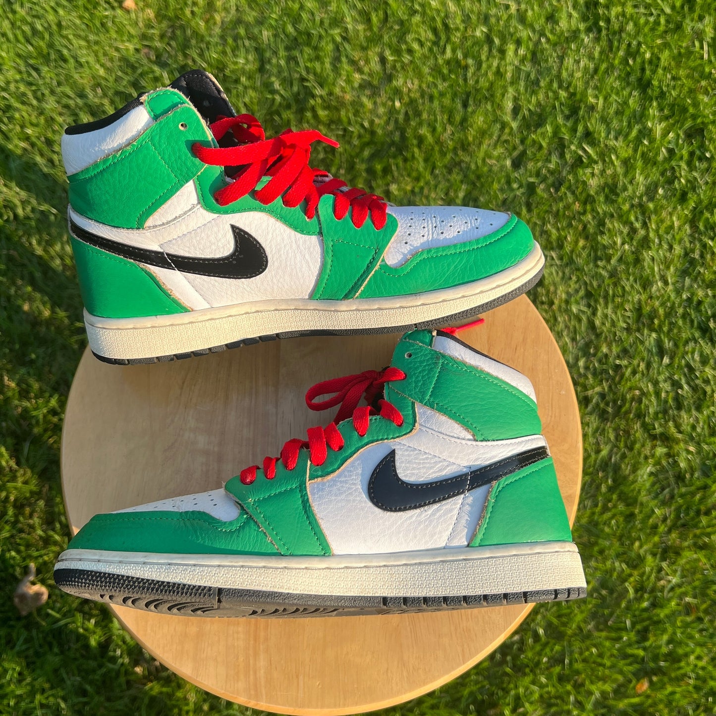 Air Jordan I Retro High OG Lucky Green Women's Shoes - Size 8