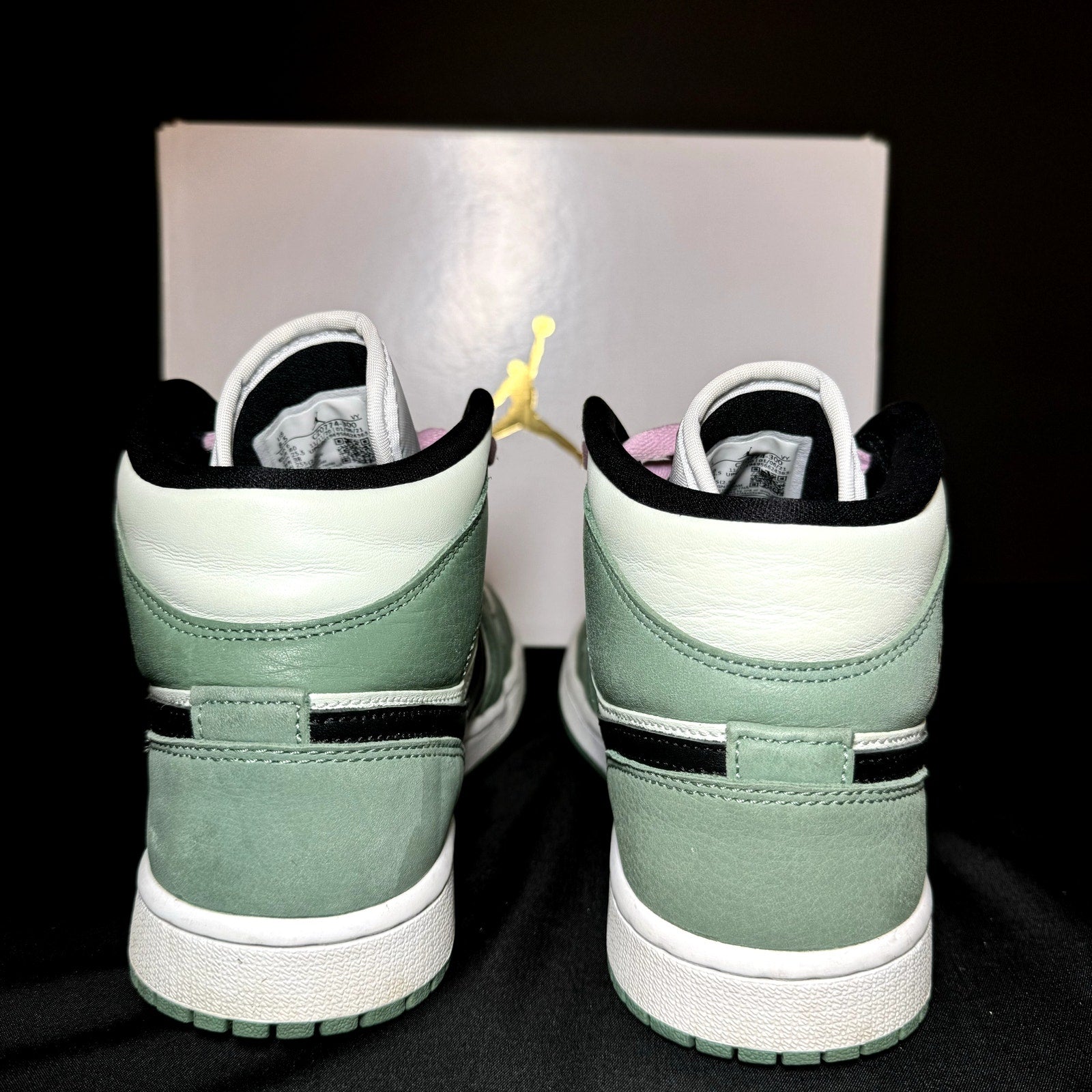 Air Jordan 1 Mid SE Dutch Green Women's Shoes - Size 8.5