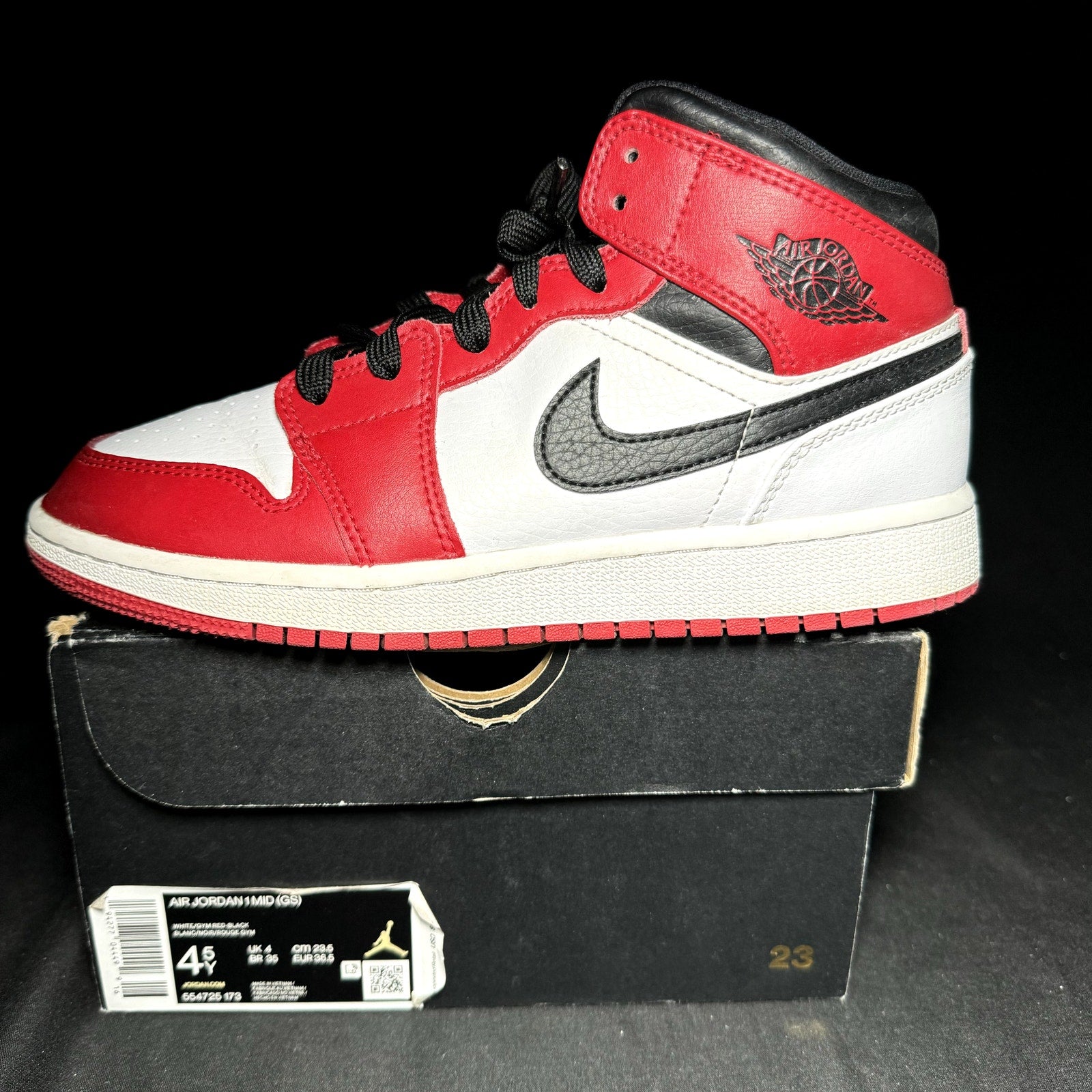 Jordan 1 Mid GS Chicago 2020 Kids Shoes  - Size 4.5