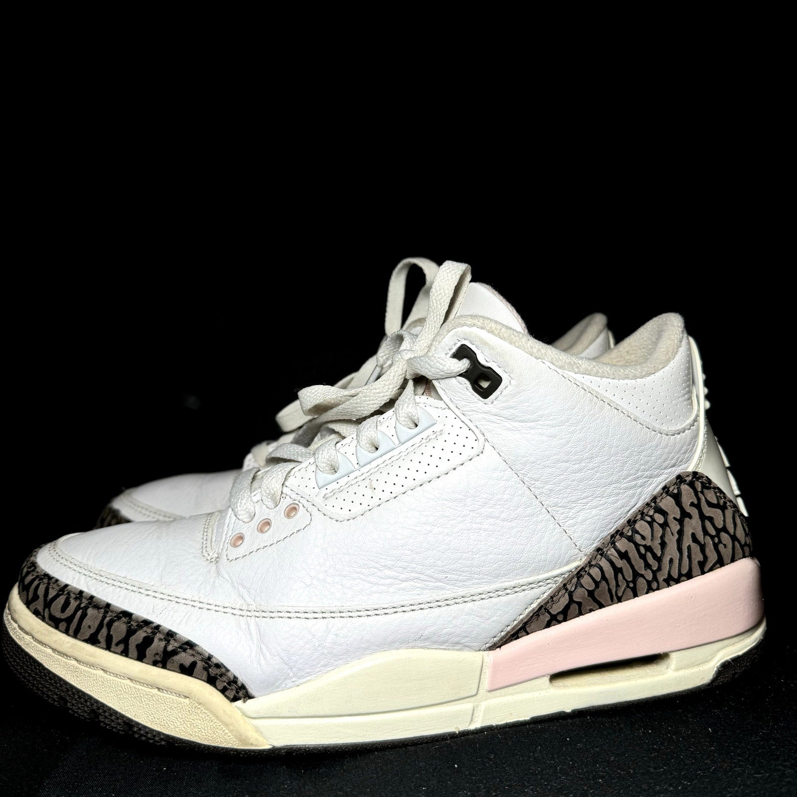 Air Jordan 3 Retro Neapolitan Women's Shoes - Size 9.5