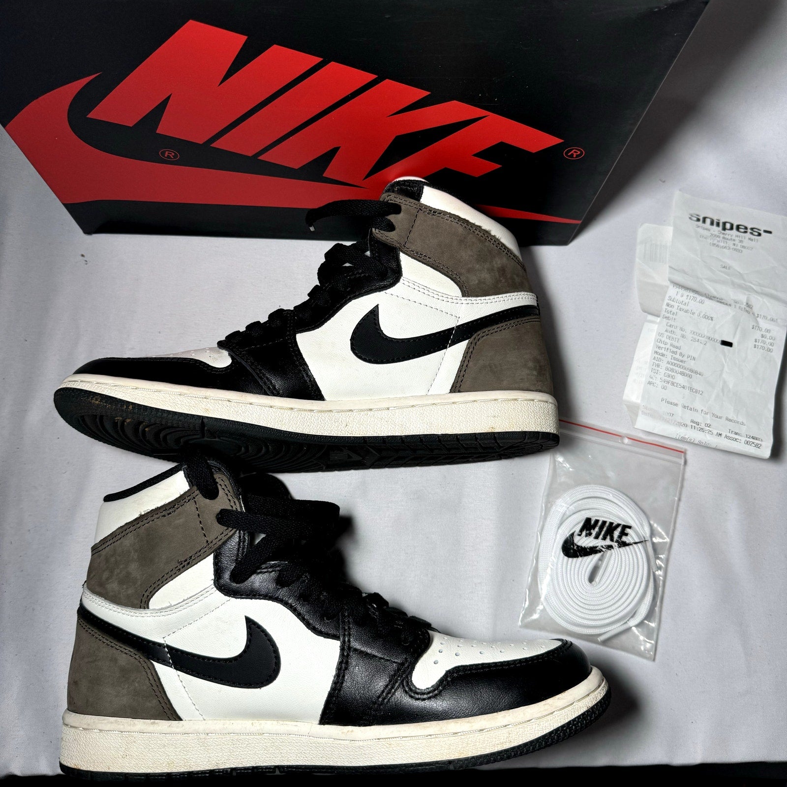 Air Jordan 1 Retro High OG Dark Mocha Men's Shoes - Size 7.5