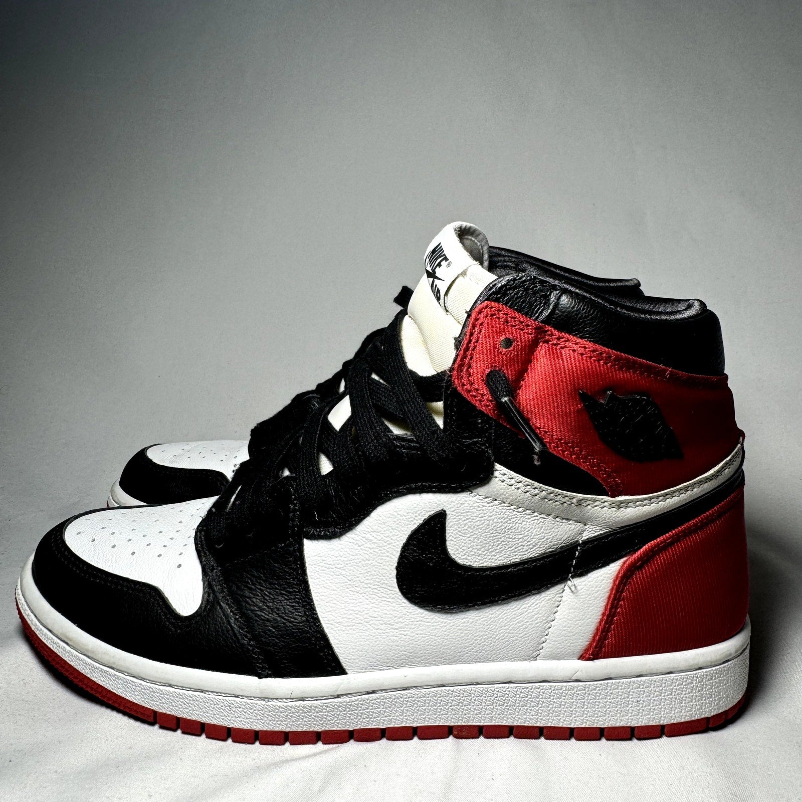 Air Jordan 1 Retro High Satin Black Toe Women's Shoes - Size 9