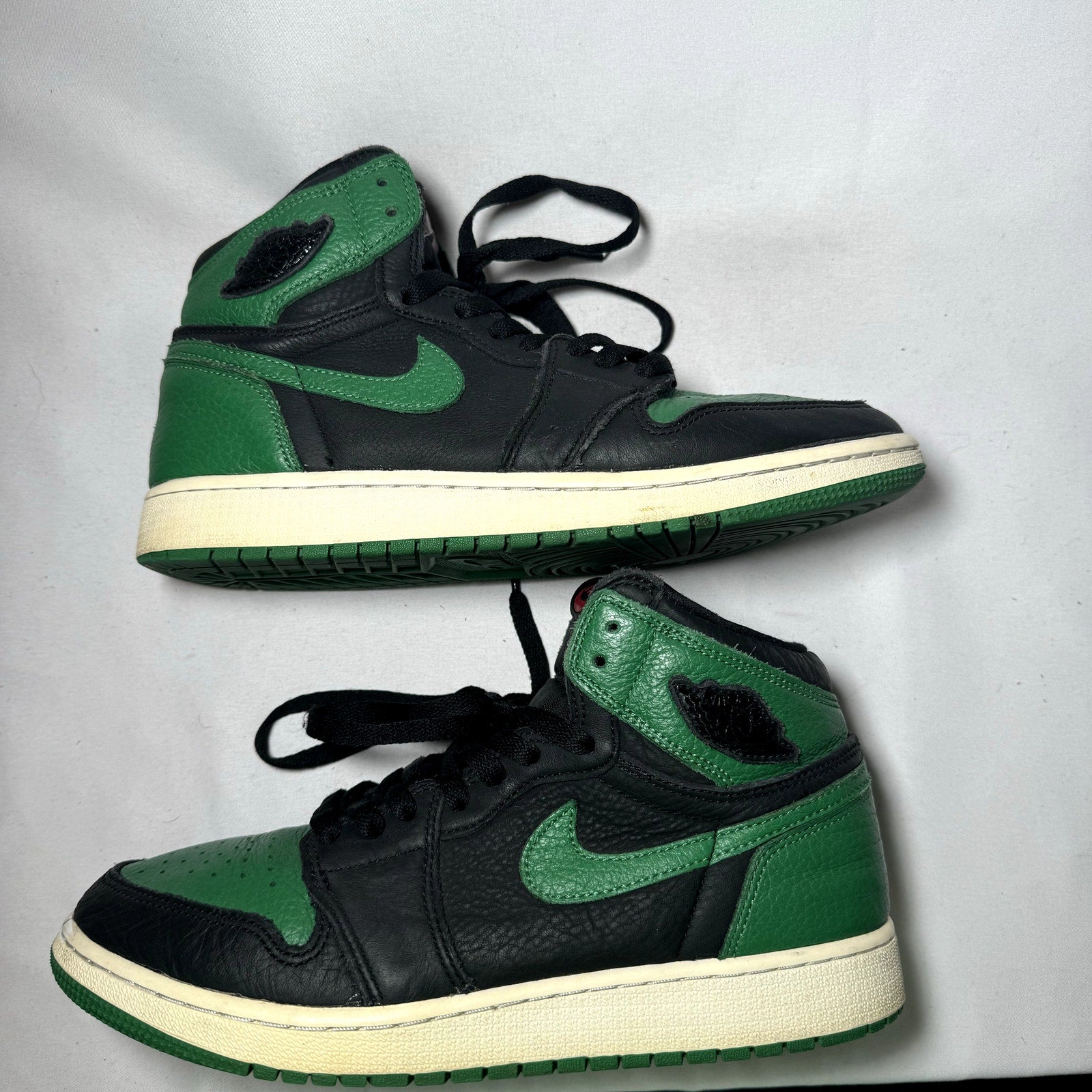 Air Jordan 1 Retro High OG GS Pine Green 2.0 Kids Shoes - Size 7