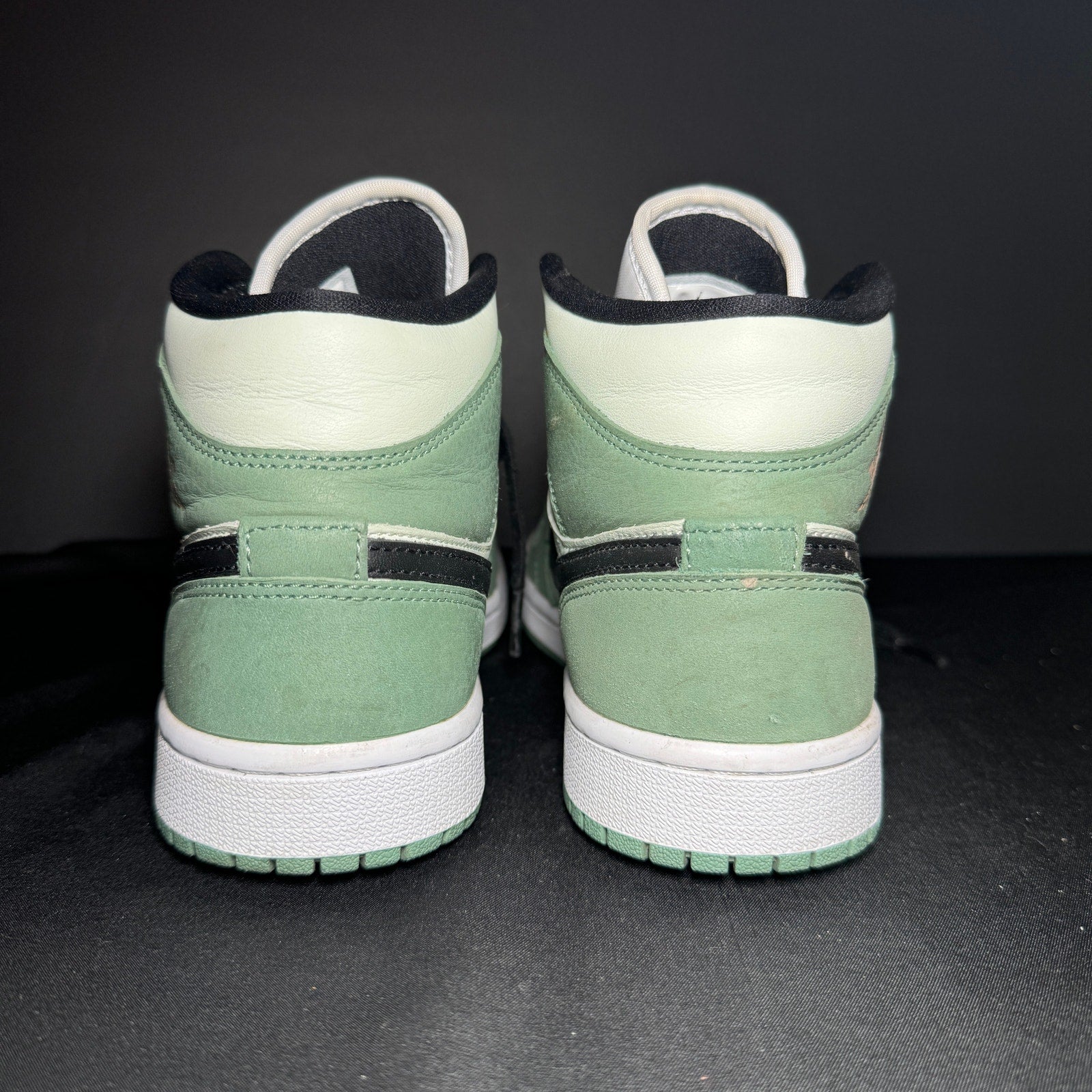 Air Jordan 1 Mid SE Dutch Green Women's Shoes - Size 7.5