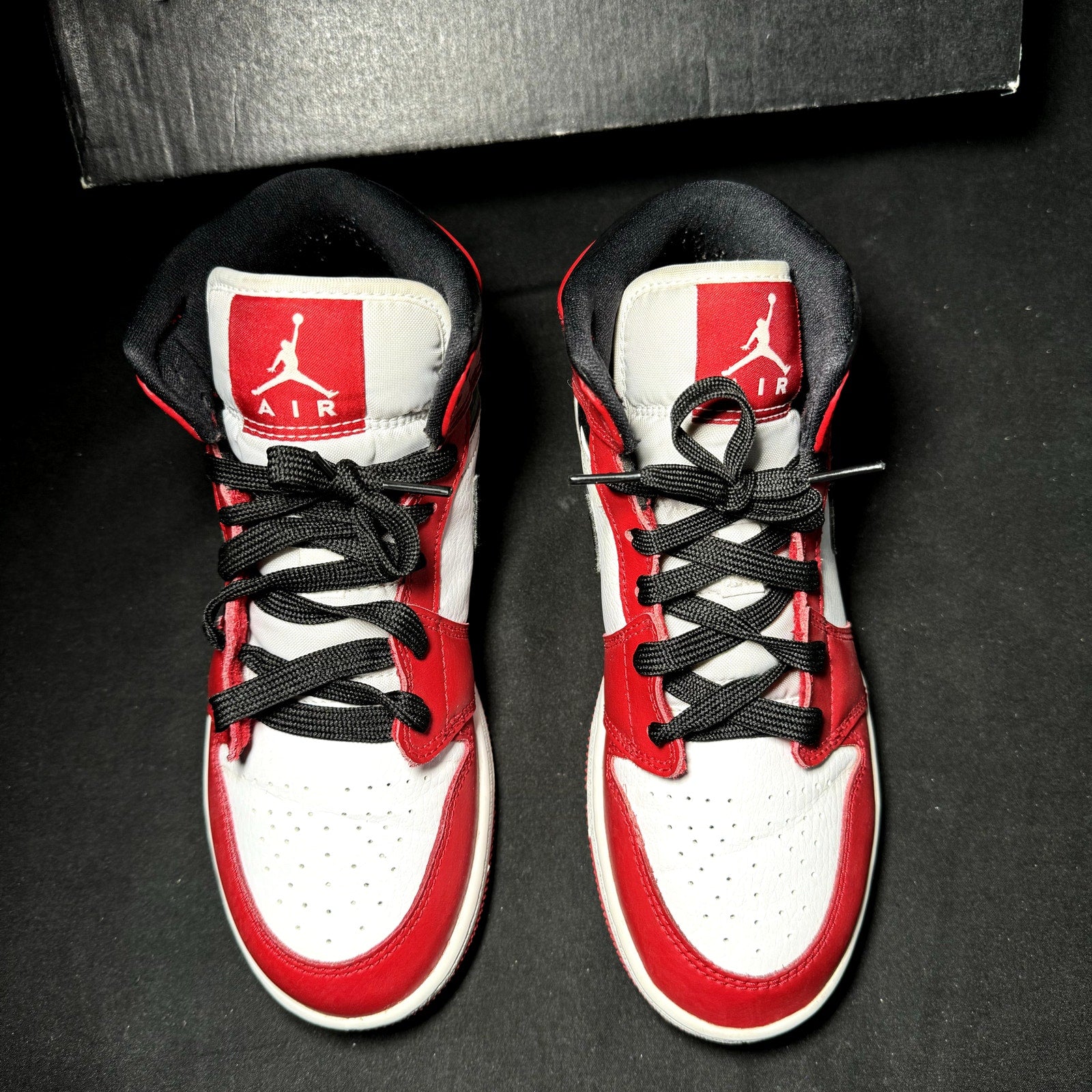 Jordan 1 Mid GS Chicago 2020 Kids Shoes  - Size 4.5