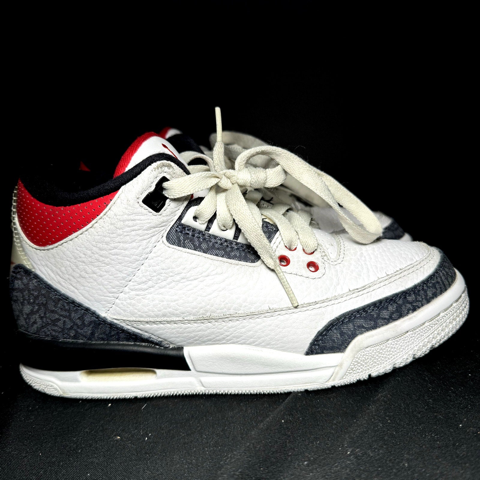 Air Jordan 3 Retro Denim SE GS Fire Red Kids Shoes - Size 4