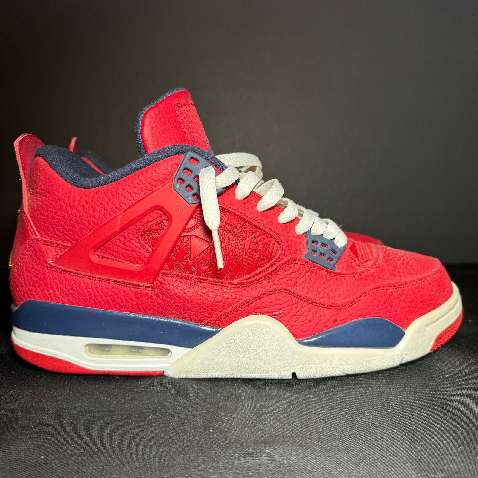 Air Jordan 4 Retro FIBA Men's Shoes - Size 10.5