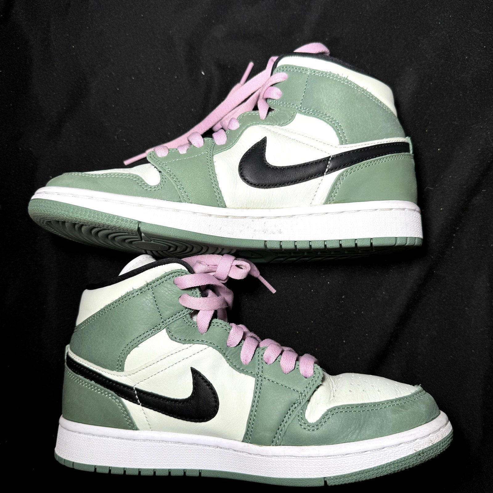 Air Jordan 1 Mid SE Dutch Green Women's Shoes - Size 7.5