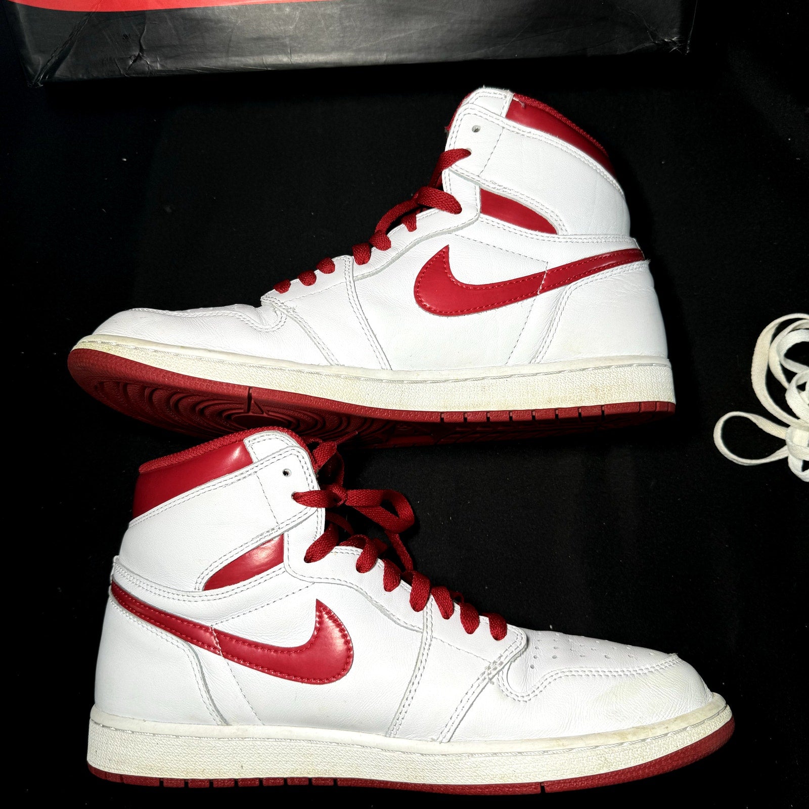 Air Jordan 1 Retro High OG Metallic Red 2017 Men's Shoes - Size 11.5