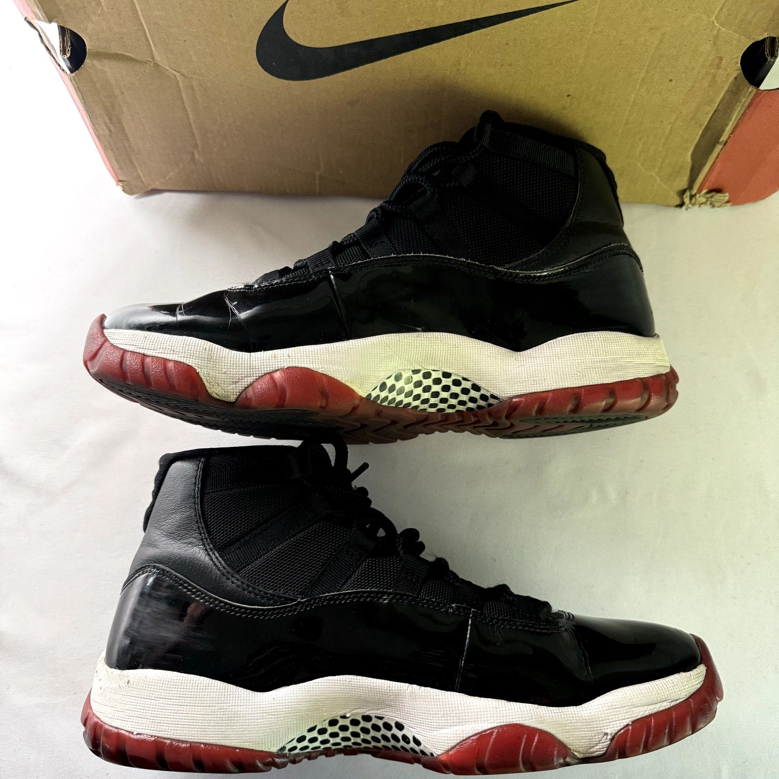 Air Jordan 11 Retro Bred 2019 Men's Shoes - Size 9.5