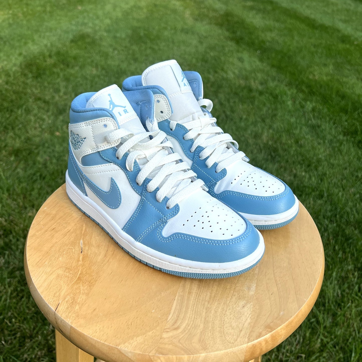 Wmns Air Jordan 1 Mid University Blue Women's Shoes - Size 7