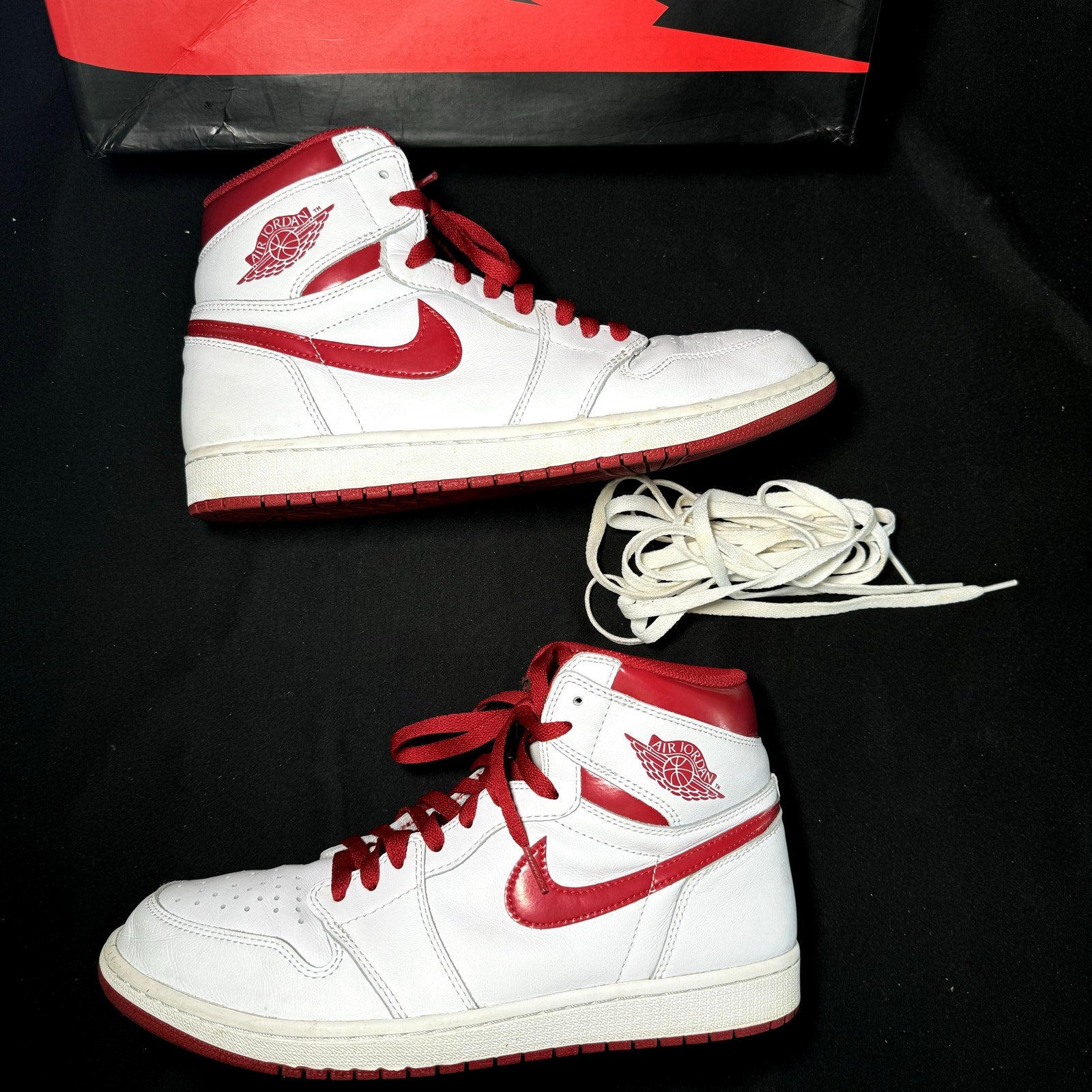 Air Jordan 1 Retro High OG Metallic Red 2017 Men's Shoes - Size 11.5