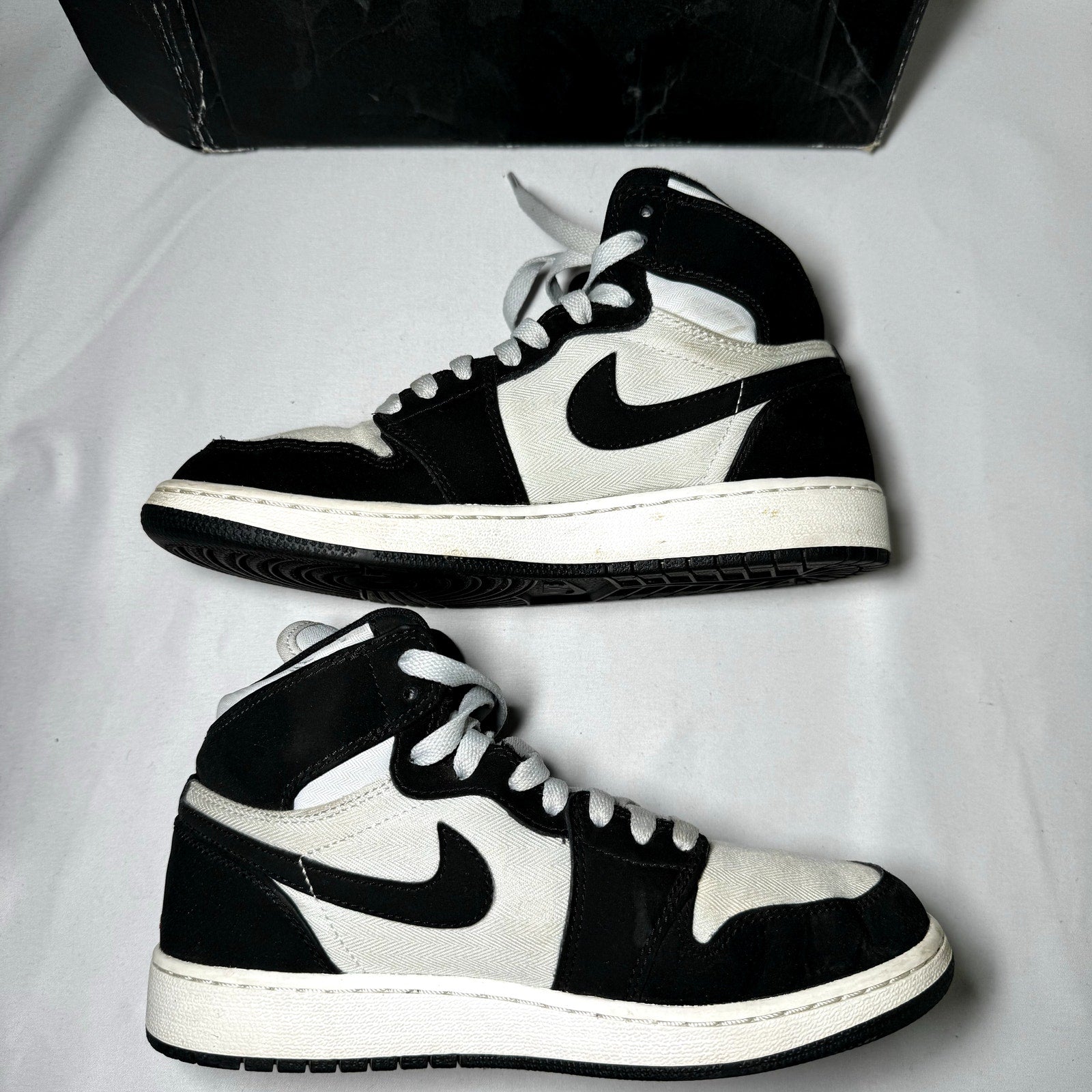 Air Jordan 1 Retro High GS Pure Platinum Black Pink Kids Shoes - Size 5