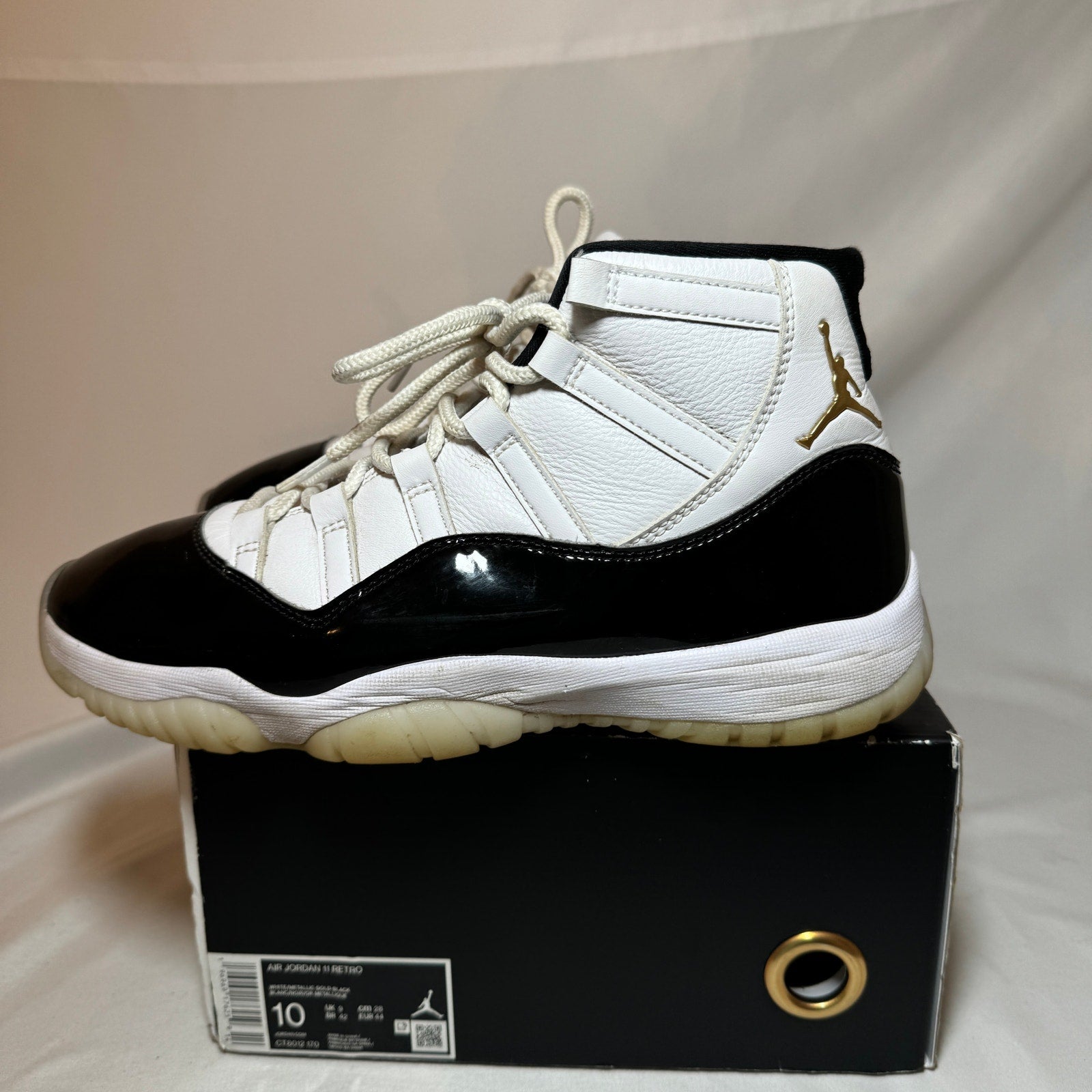 Air Jordan 11 Retro Gratitude / Defining Moments Men's Shoes - Size 10