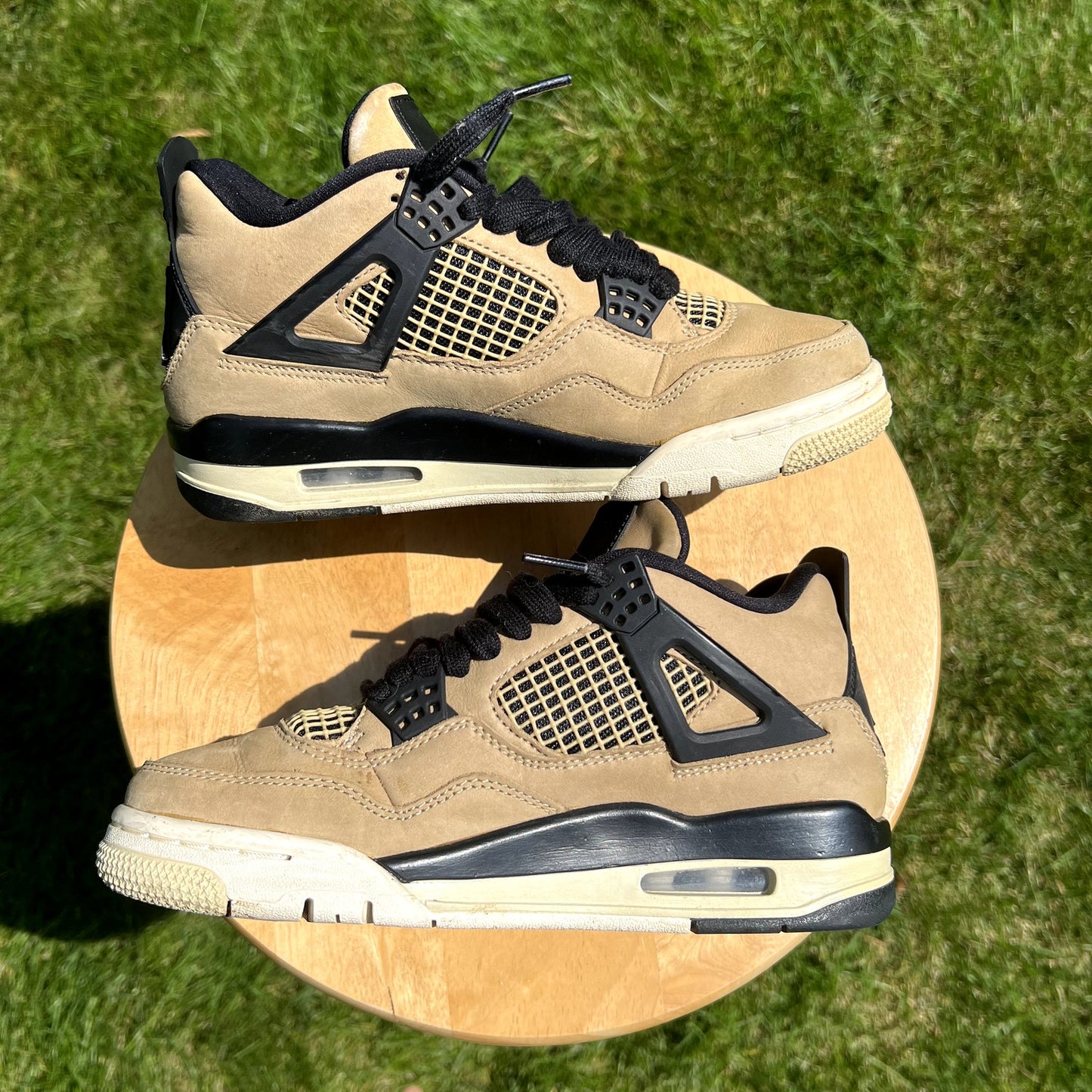 Wmns Nike Air Jordan 4 Retro Mushroom Women's Shoes - Size 6