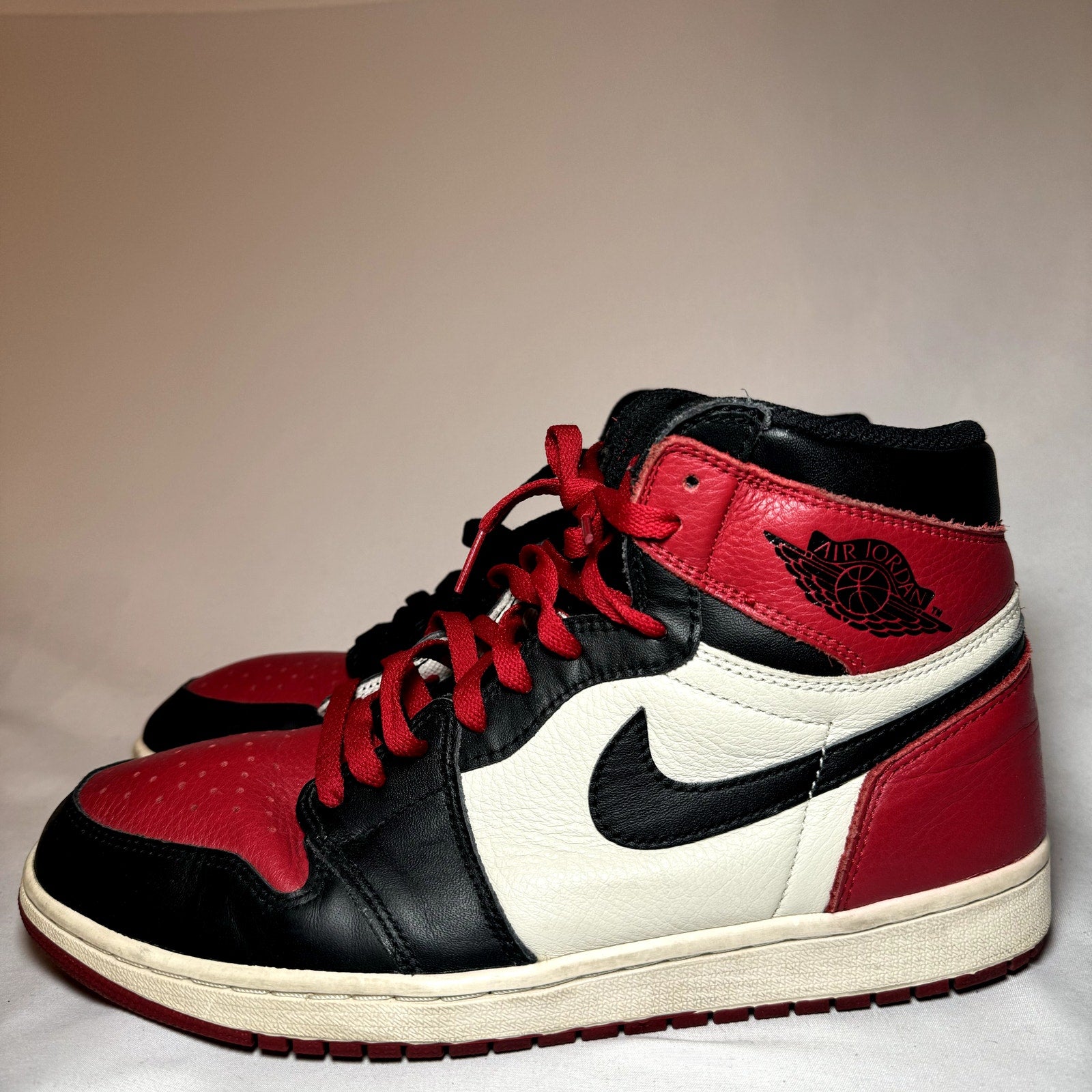 Air Jordan 1 Retro High OG Bred Toe Men's Shoes - Size 10.5