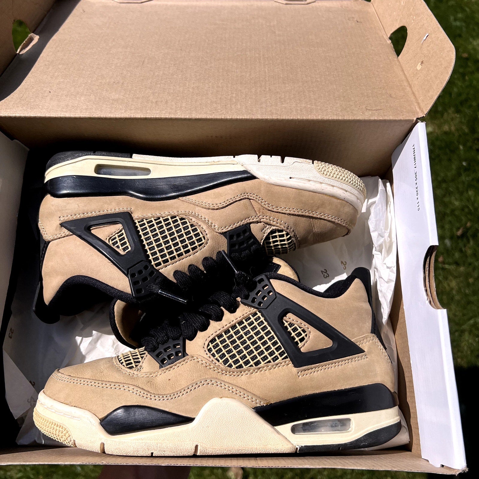 Wmns Nike Air Jordan 4 Retro Mushroom Women's Shoes - Size 6