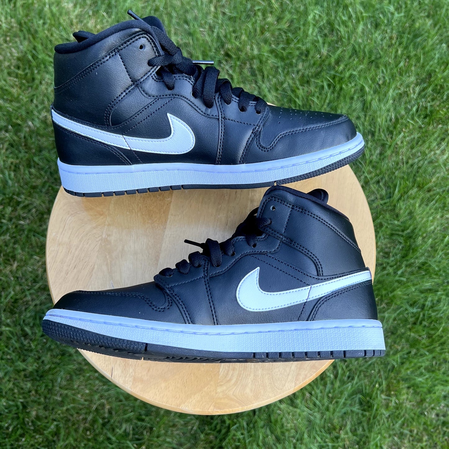 Wmns Air Jordan 1 Mid Black White Women's Shoes - Size 9