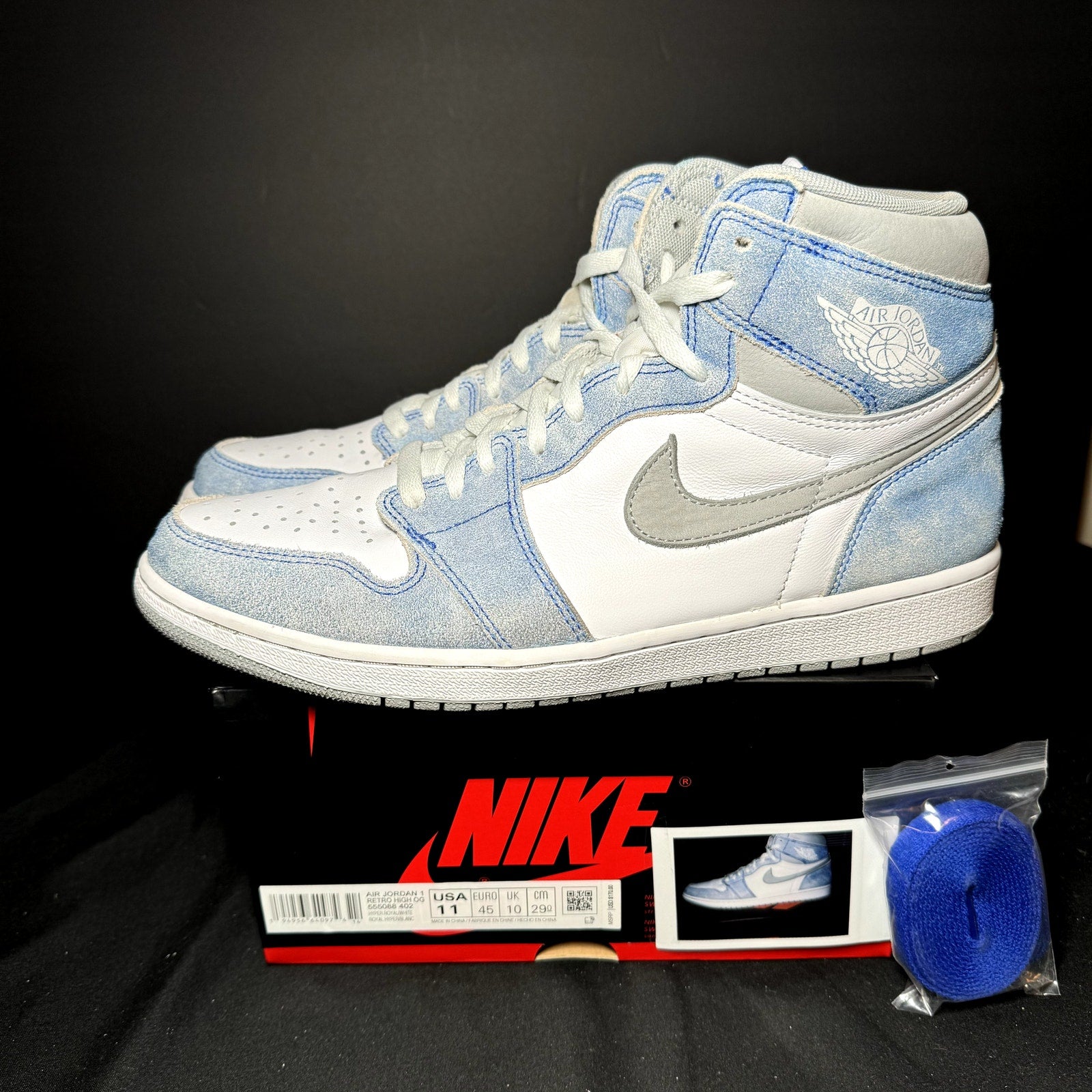 Air Jordan 1 Retro High OG Hyper Royal Men's Shoes - Size 11