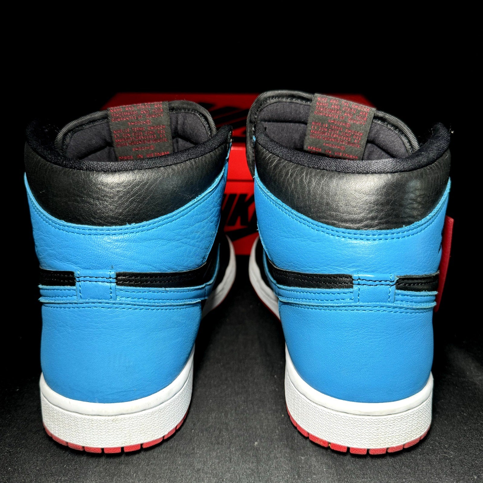 Air Jordan 1 High OG NC to Chi Women's Shoes - Size 9