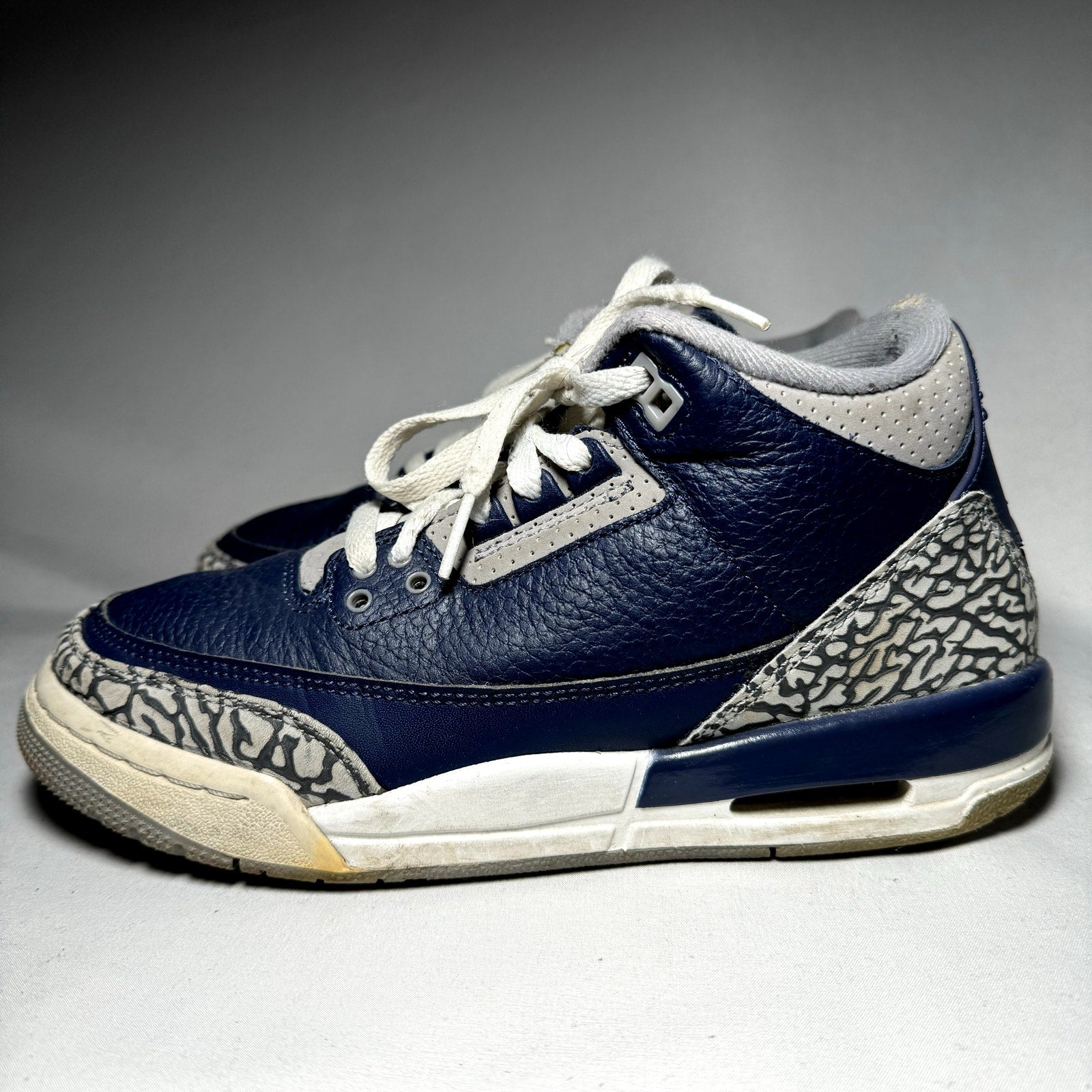 Air Jordan 3 Retro GS Georgetown Kids Shoes - Size 6