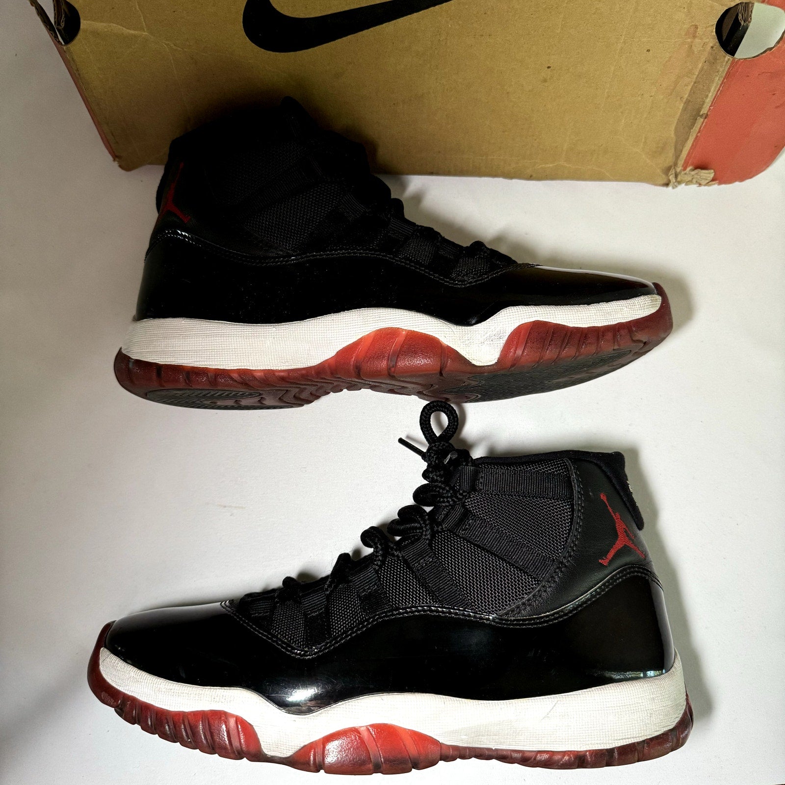 Air Jordan 11 Retro Bred 2019 Men's Shoes - Size 9.5