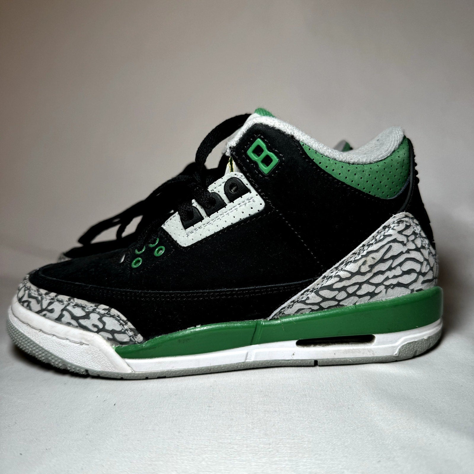 Air Jordan 3 Retro GS Pine Green Kids Shoes - Size 5