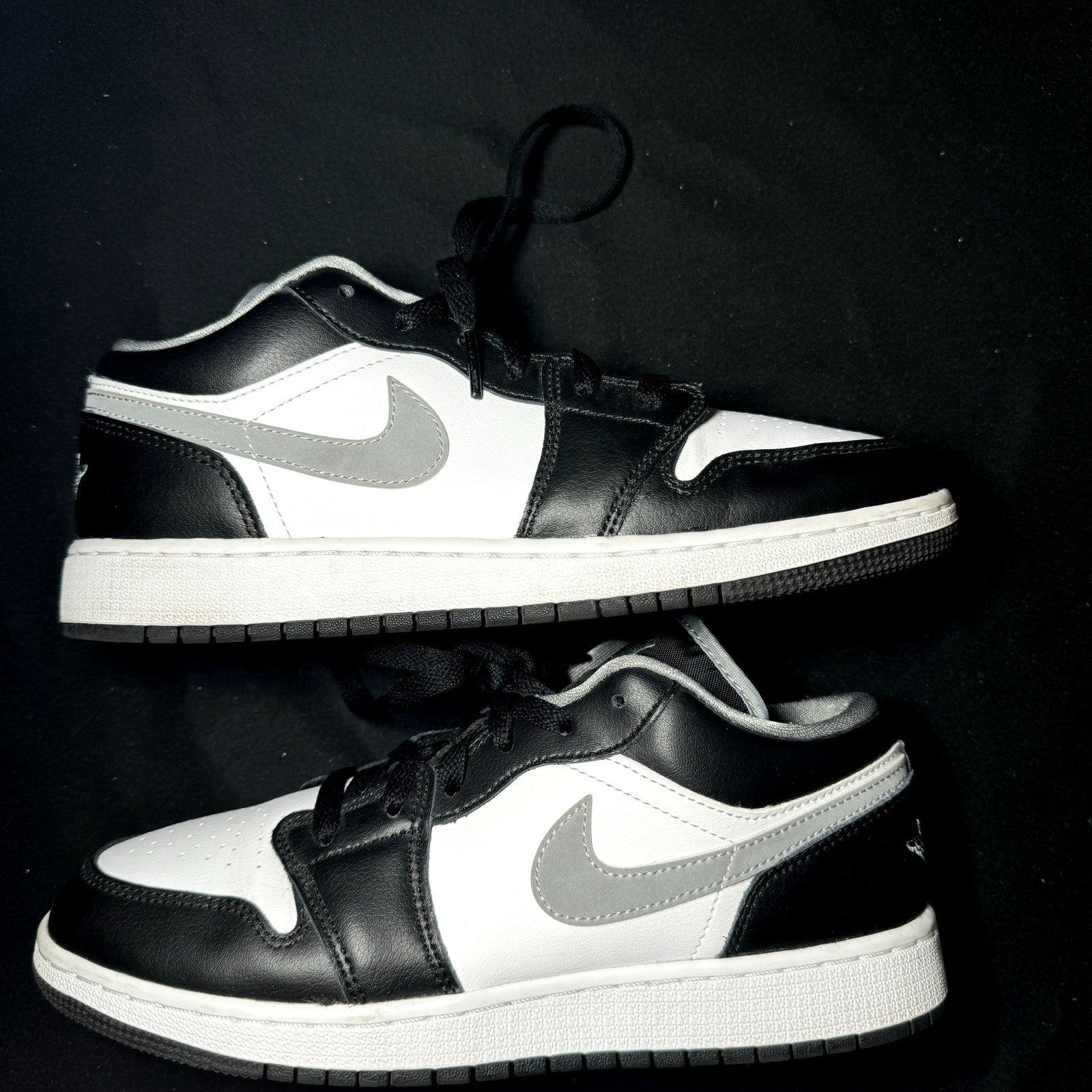 Air Jordan 1 Low GS Black Medium Grey Kids Shoes - Size 7