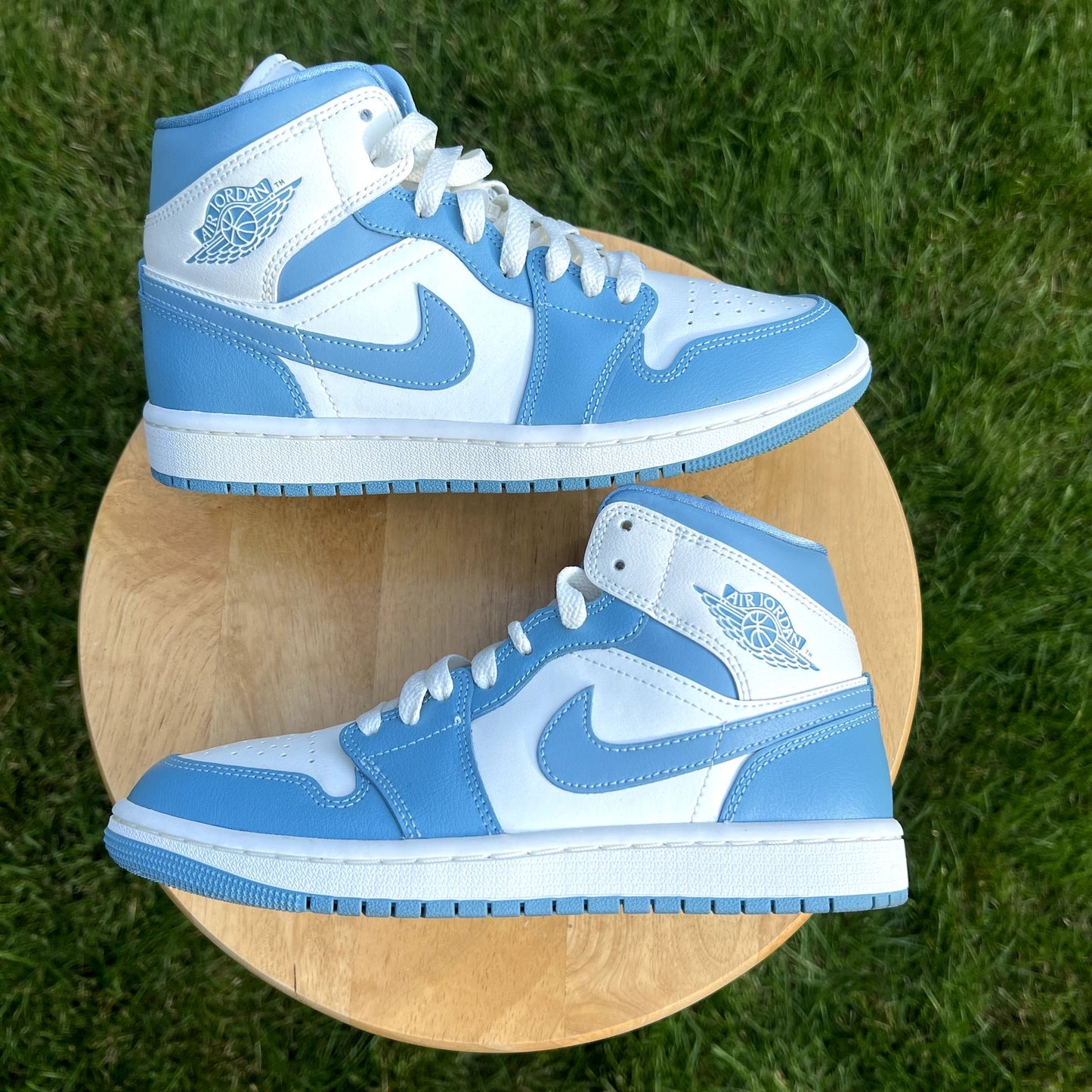 Wmns Air Jordan 1 Mid University Blue Women's Shoes - Size 7