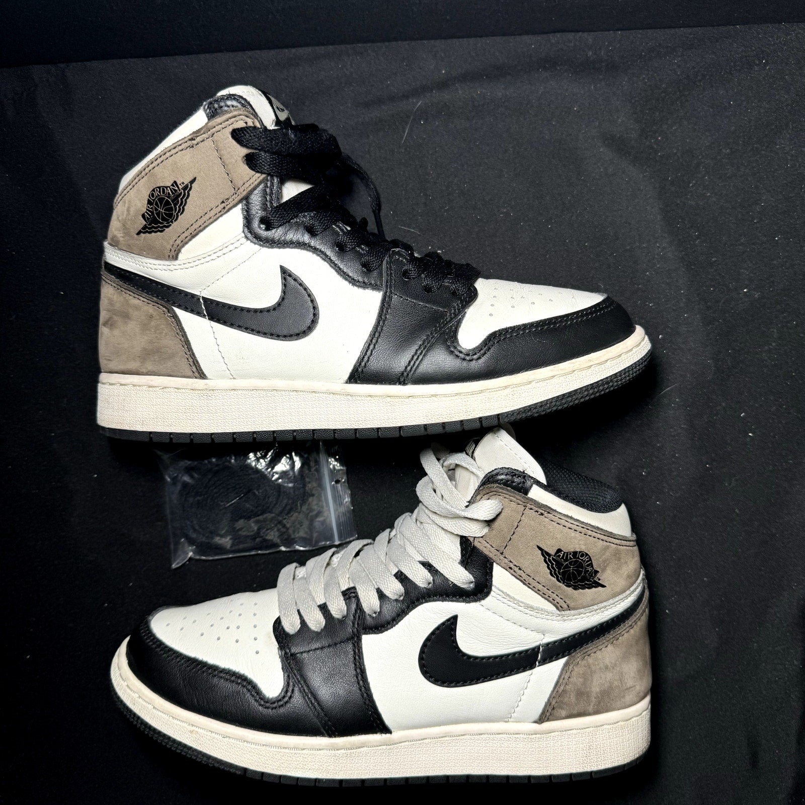 Air Jordan 1 Retro High OG GS Dark Mocha Kids Shoes - Size 6