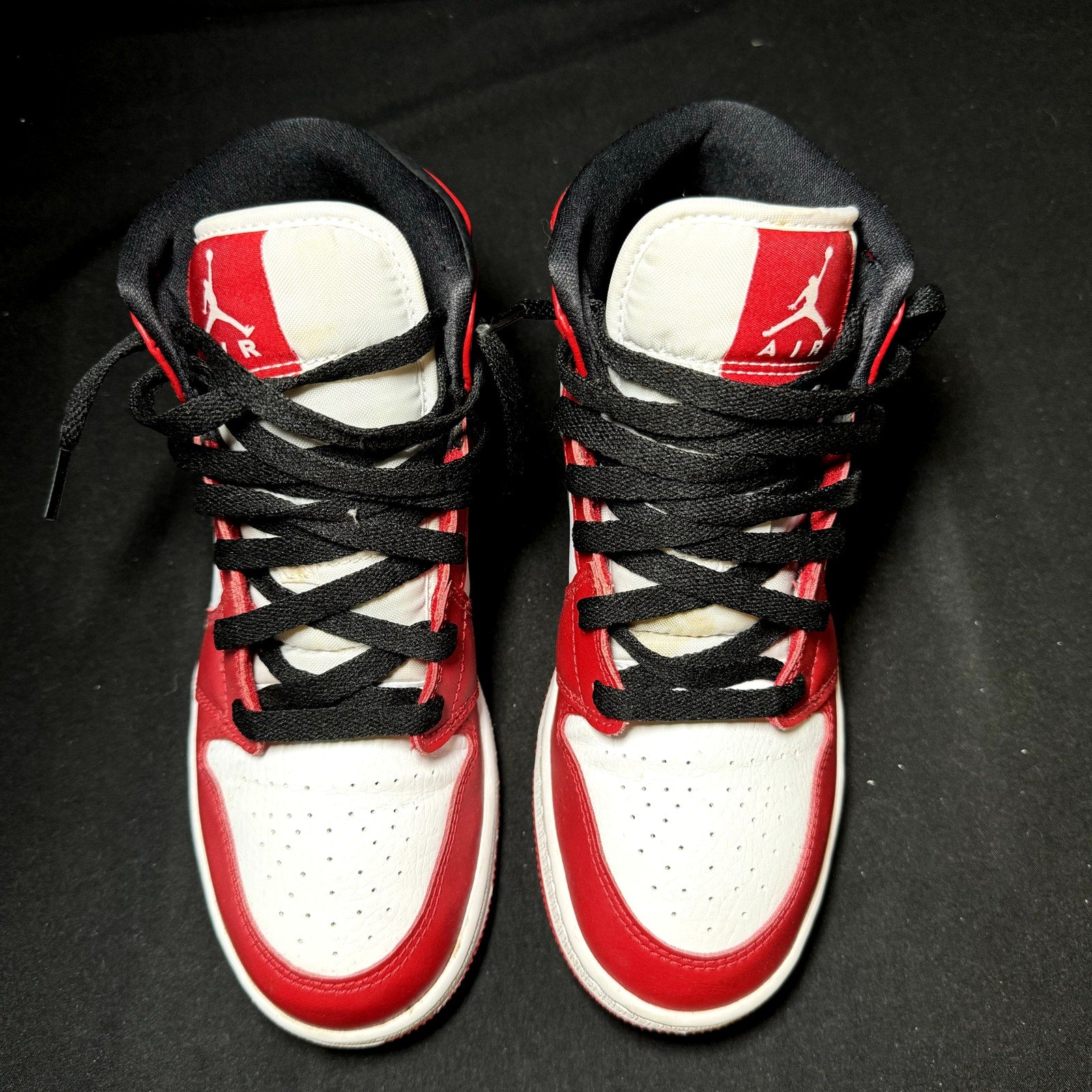 Air Jordan 1 Mid GS Chicago Kids Shoes- Size 5.5