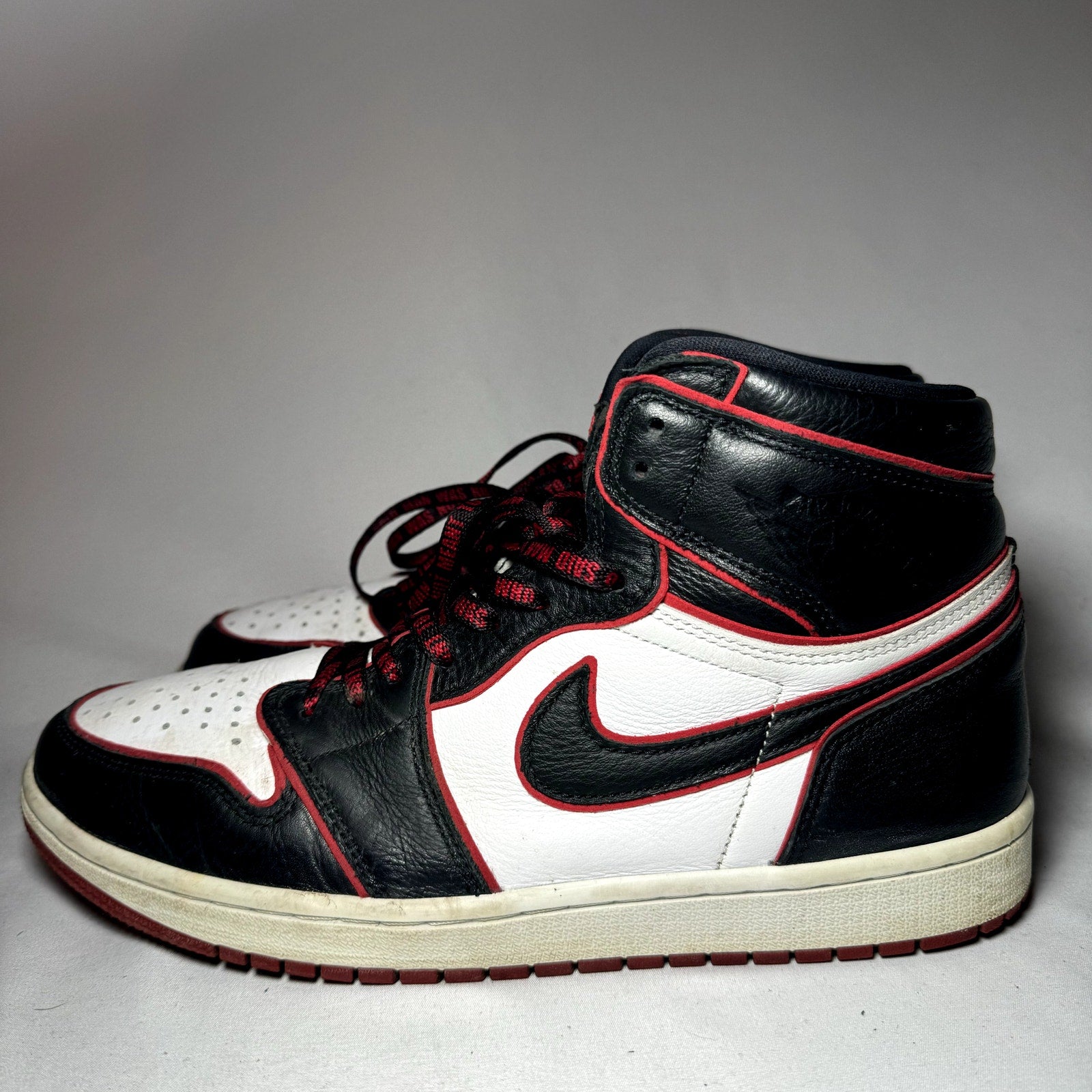 Air Jordan 1 Retro High OG Bloodline Men's Shoes - Size 10.5