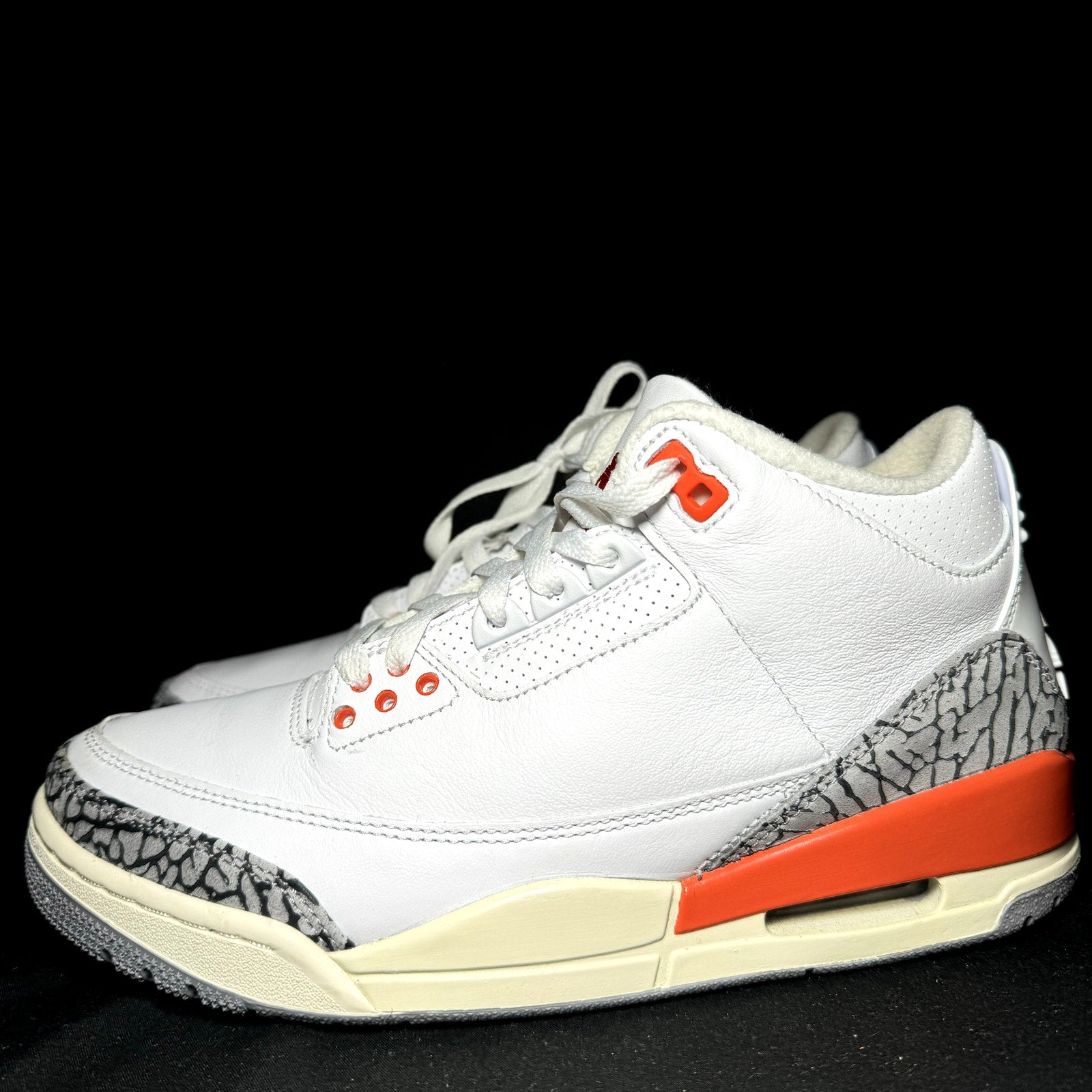 Air Jordan 3 Retro Georgia Peach Women's Shoes - Size 9