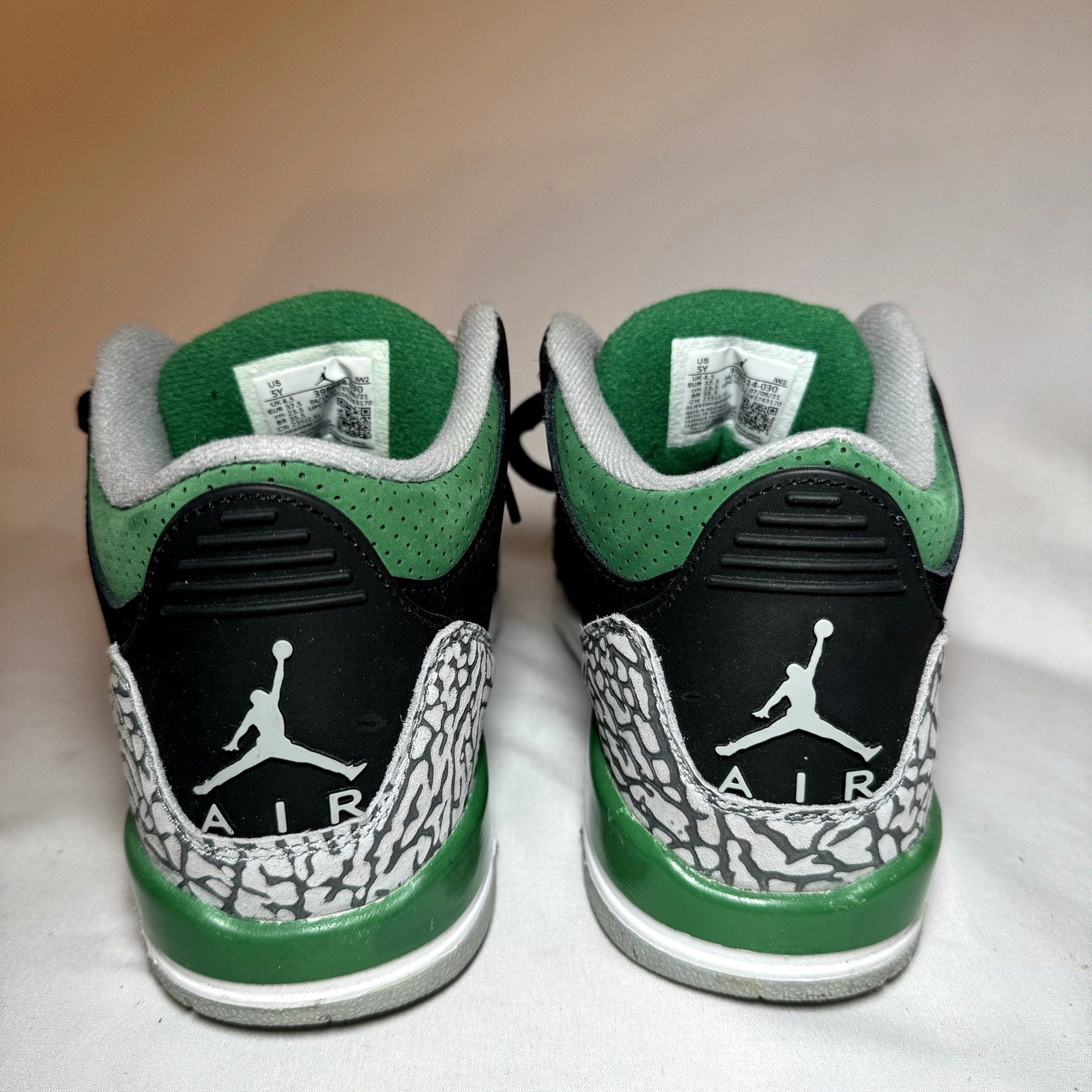 Air Jordan 3 Retro GS Pine Green Kids Shoes - Size 5