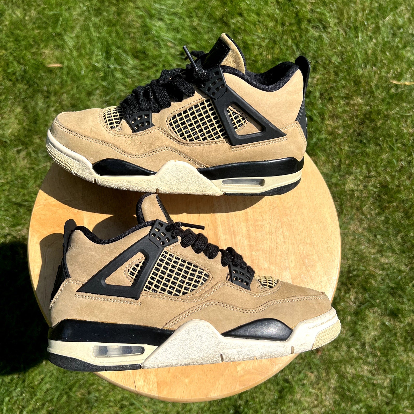 Wmns Nike Air Jordan 4 Retro Mushroom Women's Shoes - Size 6