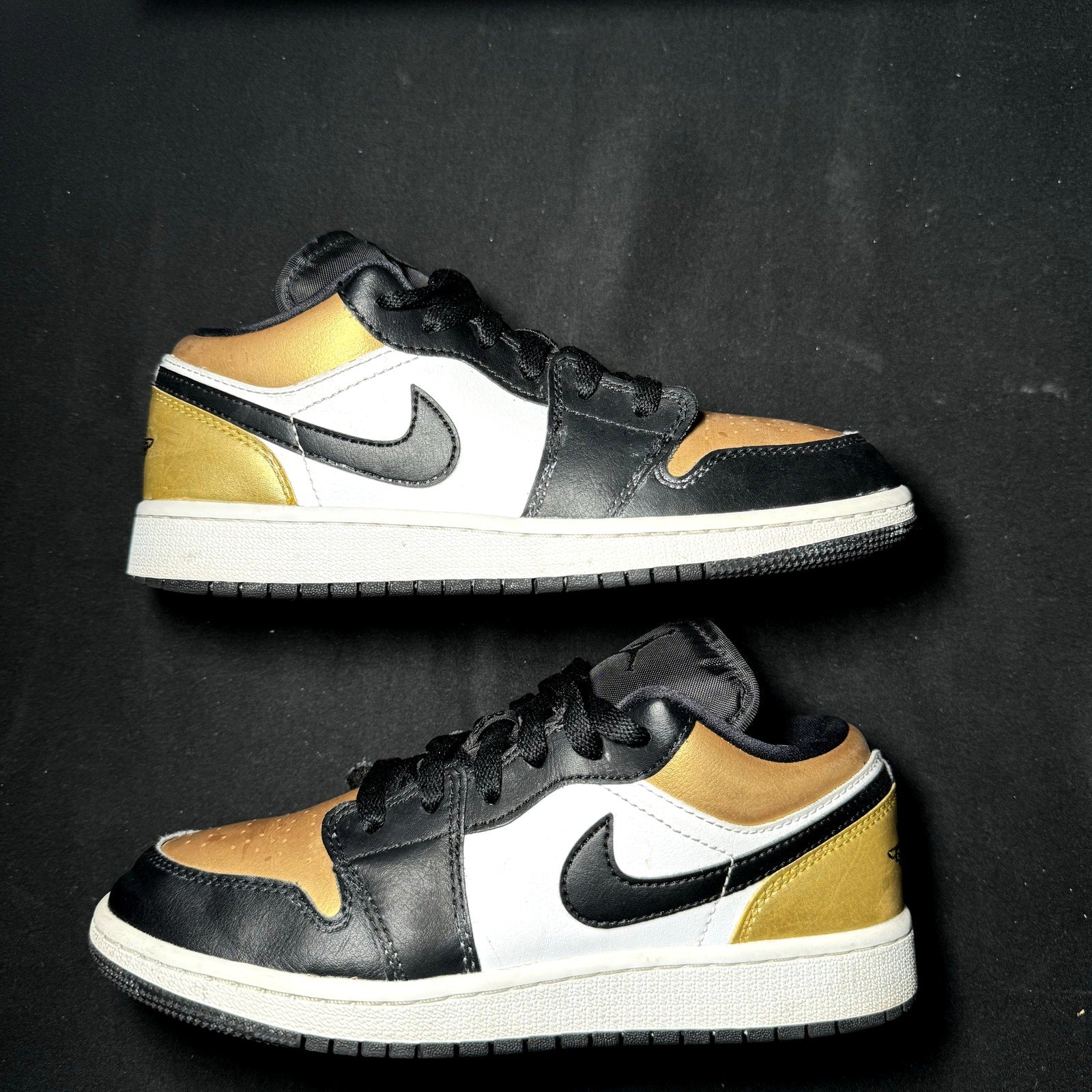 Air Jordan 1 Low GS Gold Toe 2019 Kids Shoes - Size 4.5