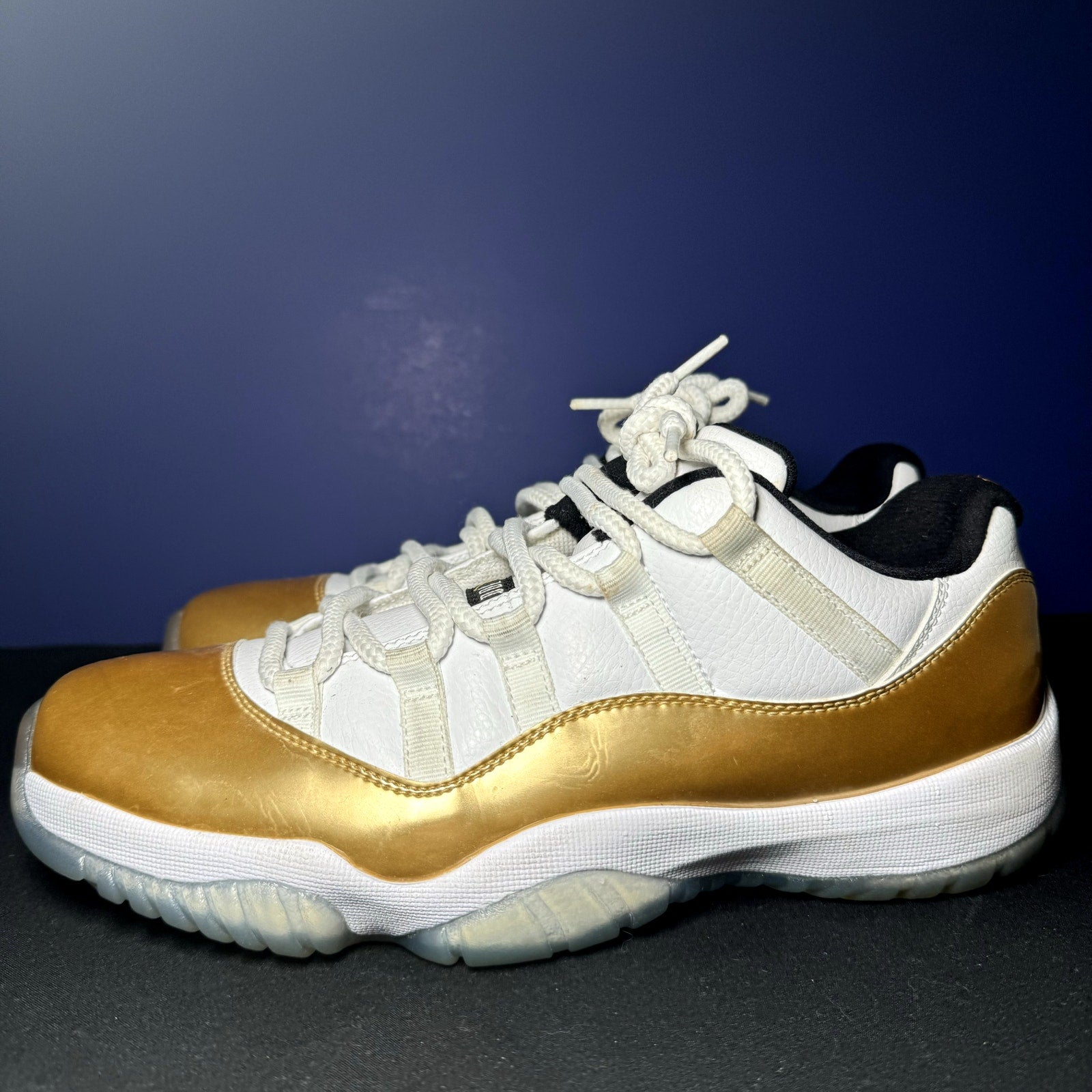 Air Jordan 11 Retro Low Closing Ceremony Men's Shoes - Size 8.5