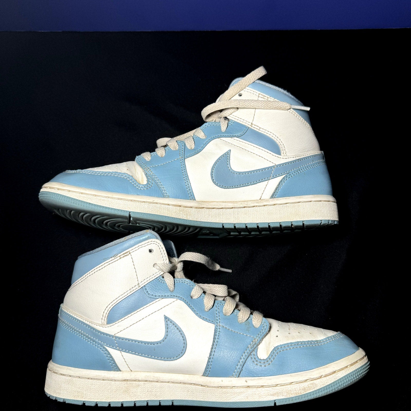 Air Jordan 1 Mid University Blue Women's Shoes - Size 9