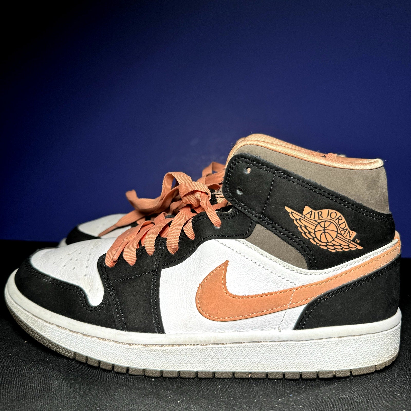 Air Jordan 1 Mid SE Peach Mocha Women's Shoes - Size 7.5