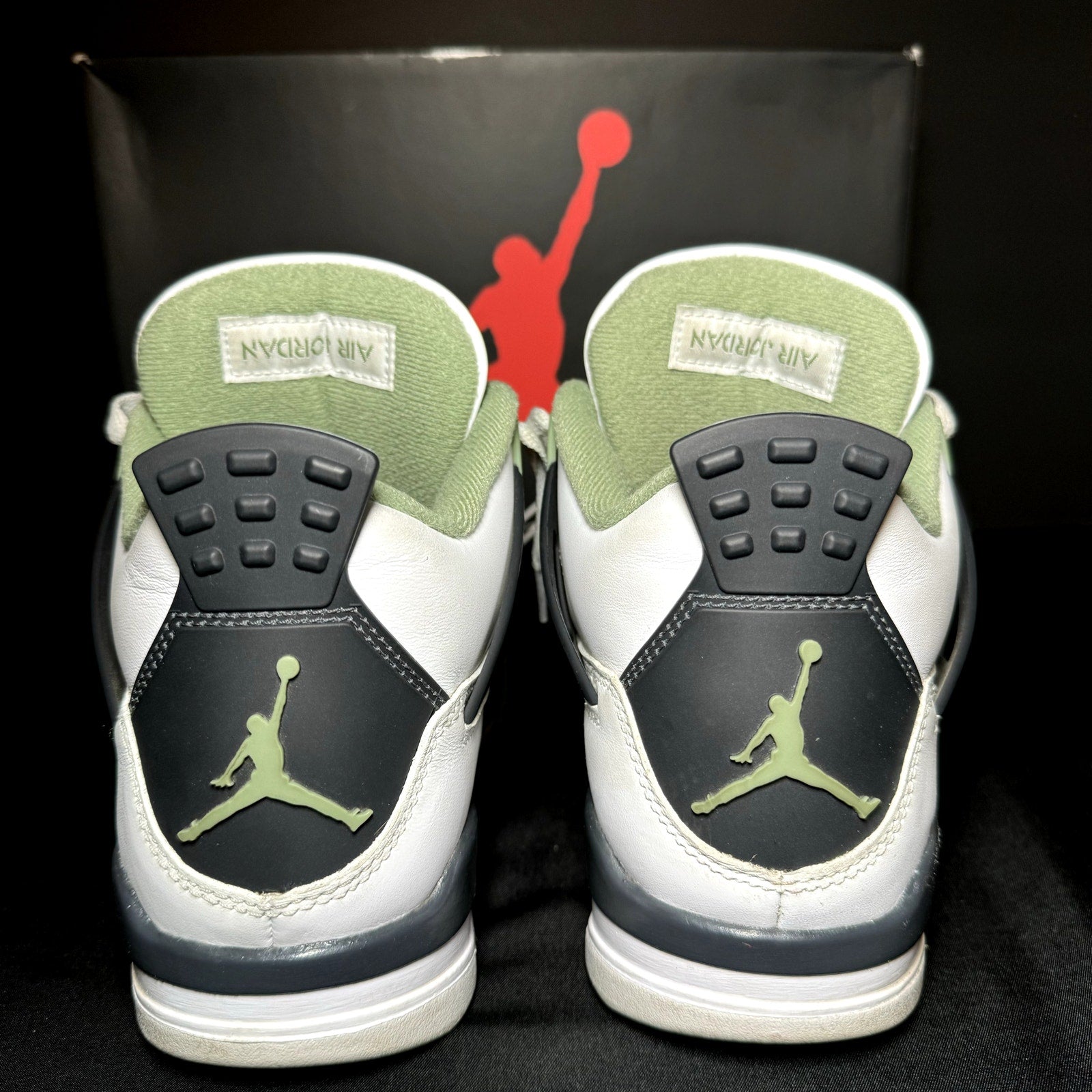 Air Jordan 4 Retro Seafoam Women's Shoes - Size 8.5