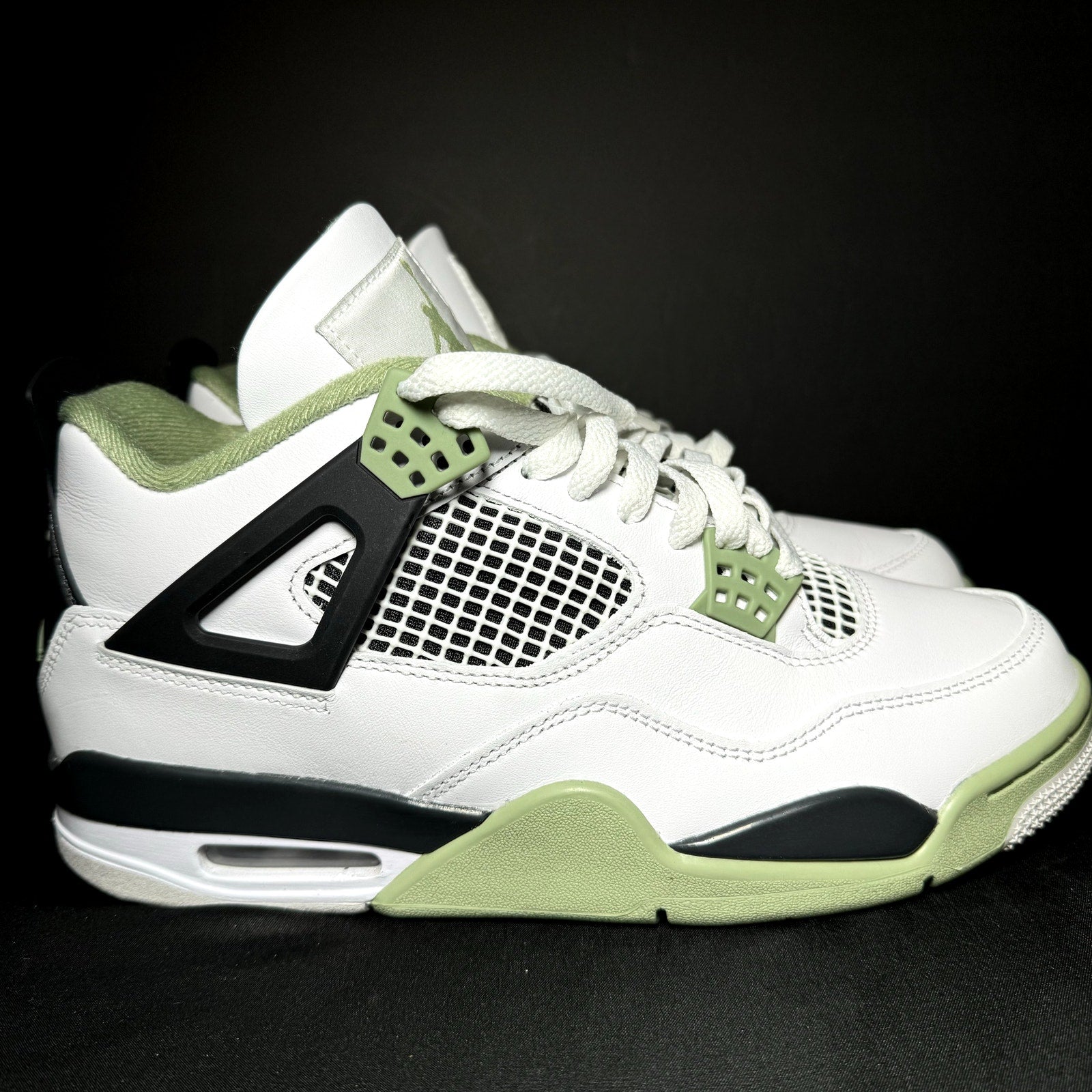 Air Jordan 4 Retro Seafoam Women's Shoes - Size 10