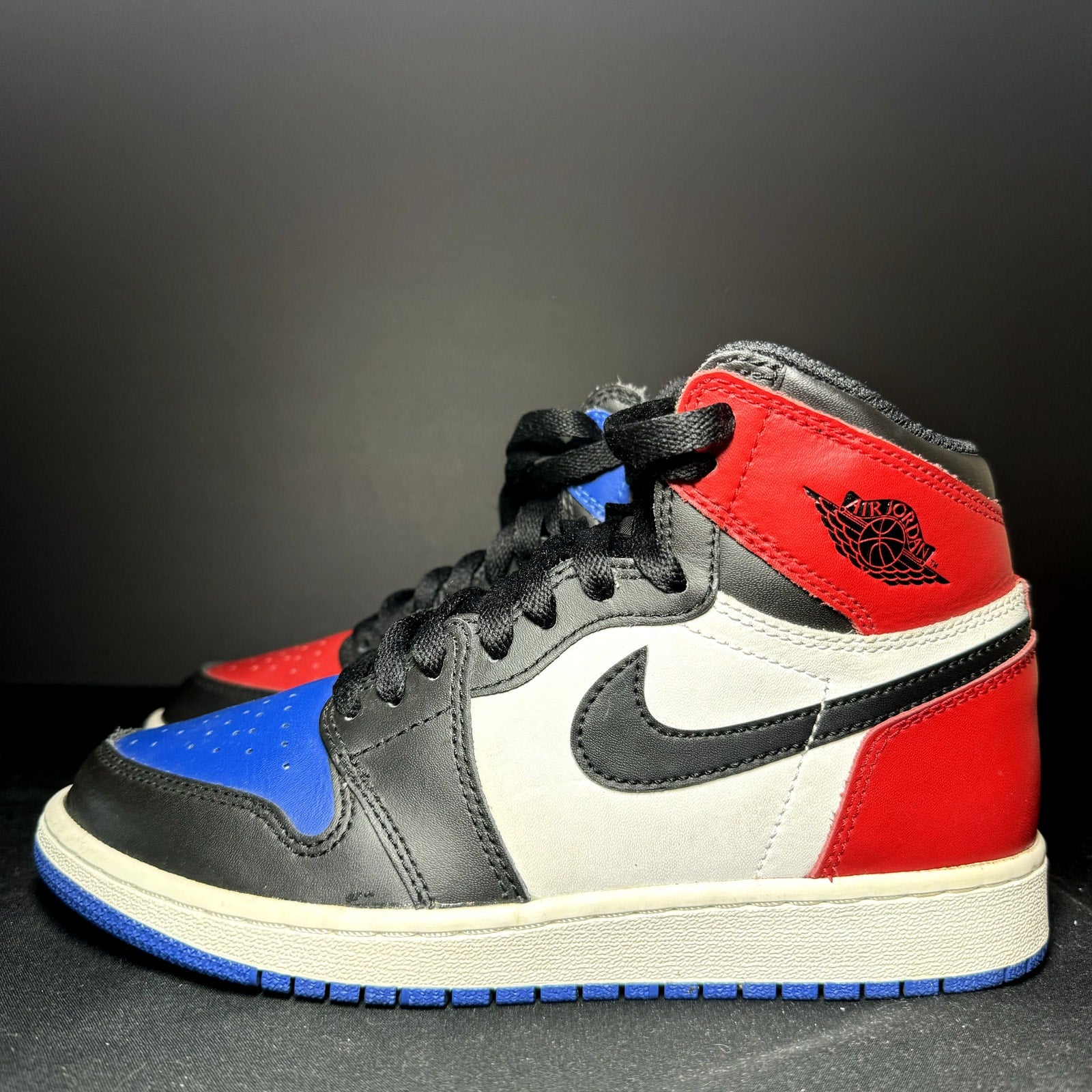 Air Jordan 1 Retro High OG BG Top 3 Kids Shoes - Size 4.5