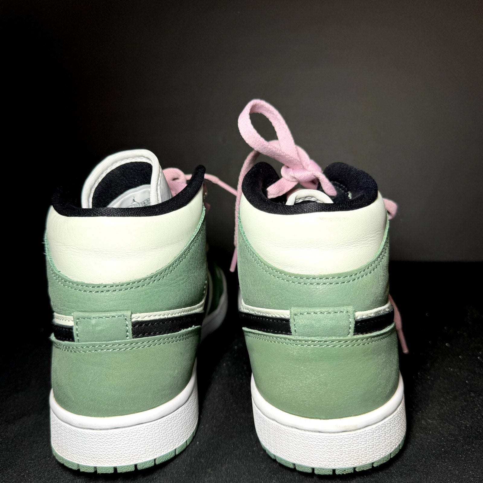 Air Jordan 1 Mid SE Dutch Green Women's Shoes - Size 7.5