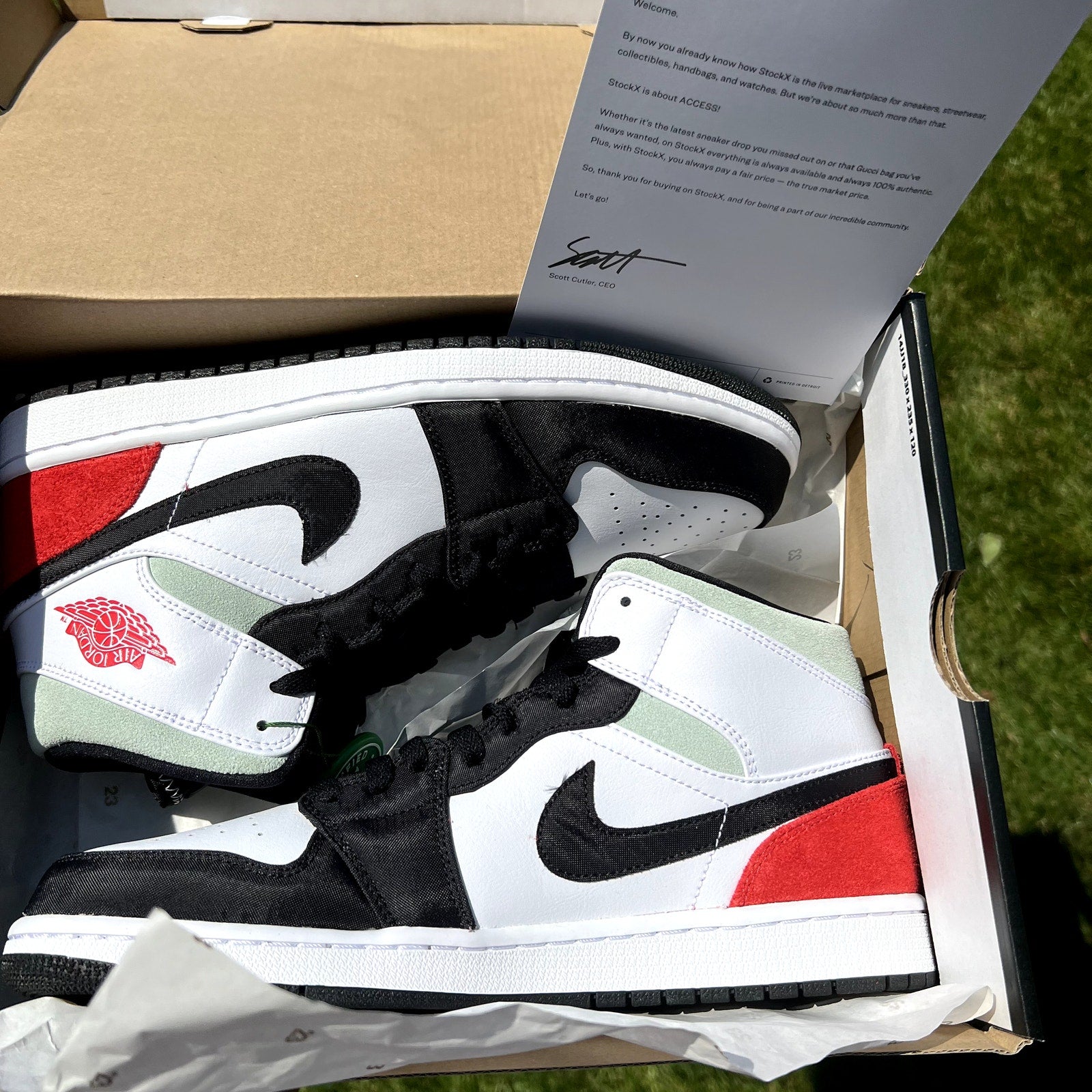 Air Jordan 1 Mid SE Red Black Toe Men's Shoes - Size 11