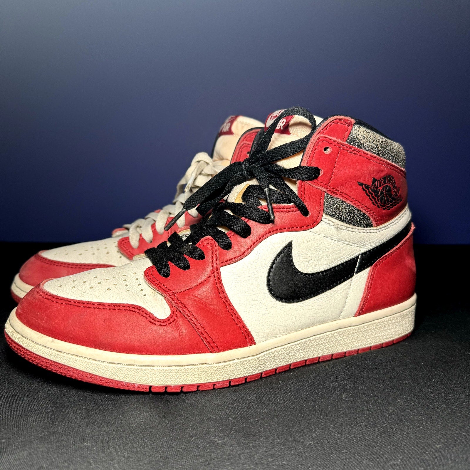 Air Jordan 1 Retro High OG Chicago Lost & Found Men's Shoes - Size 9