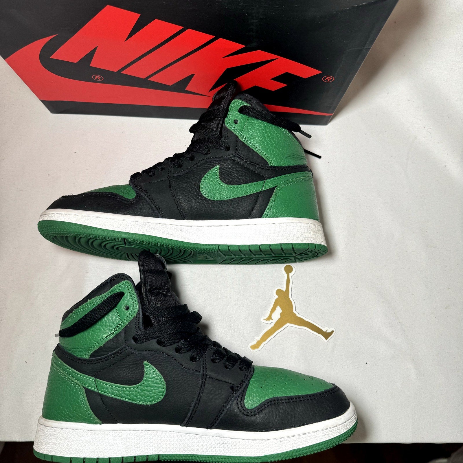 Air Jordan 1 Retro High OG GS Pine Green 2.0 Kids Shoes - Size 5.5