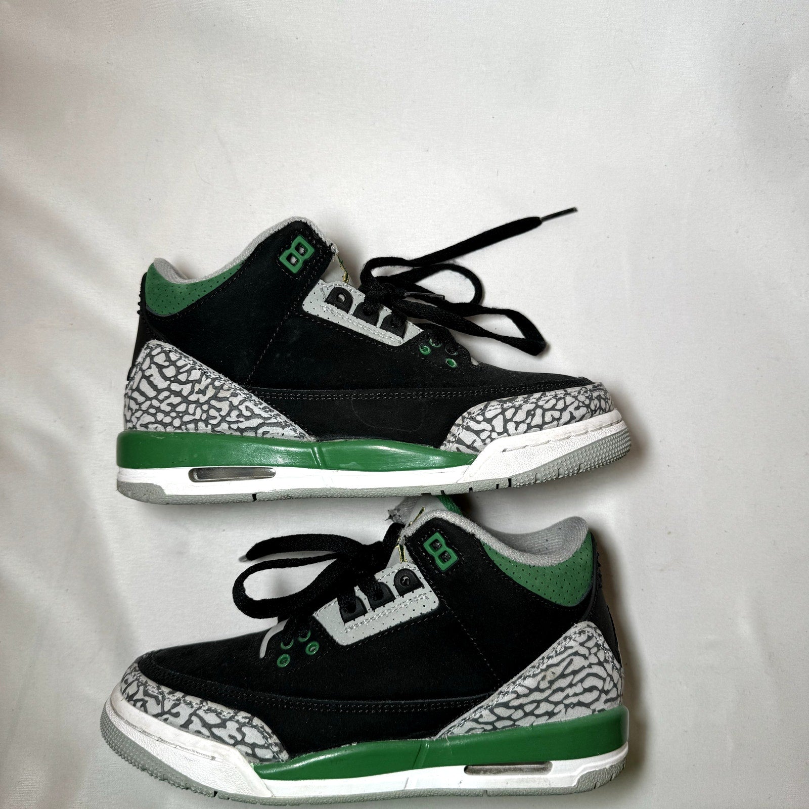 Air Jordan 3 Retro GS Pine Green Kids Shoes - Size 5