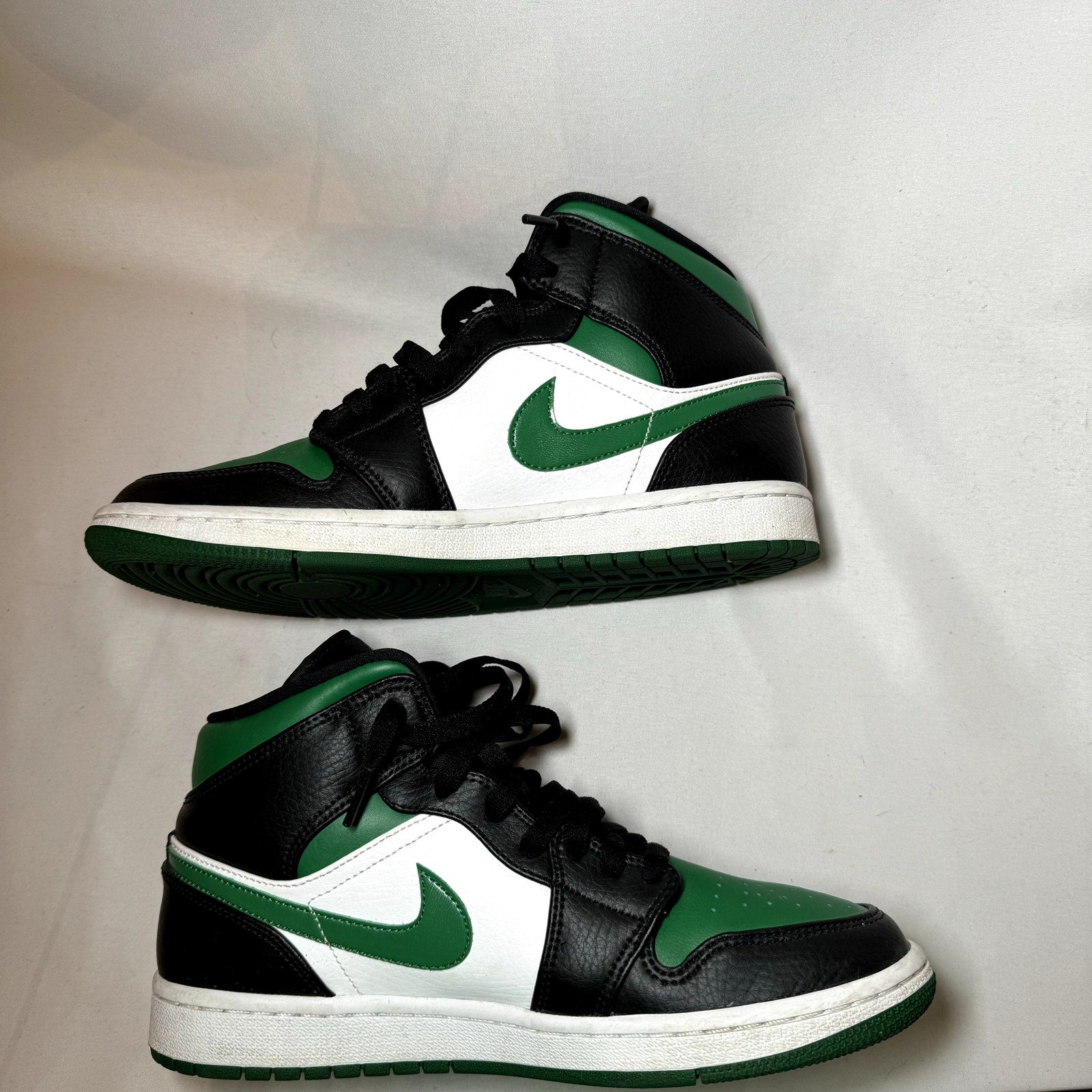 Air Jordan 1 Mid Pine Green Men's Shoes - Size 8