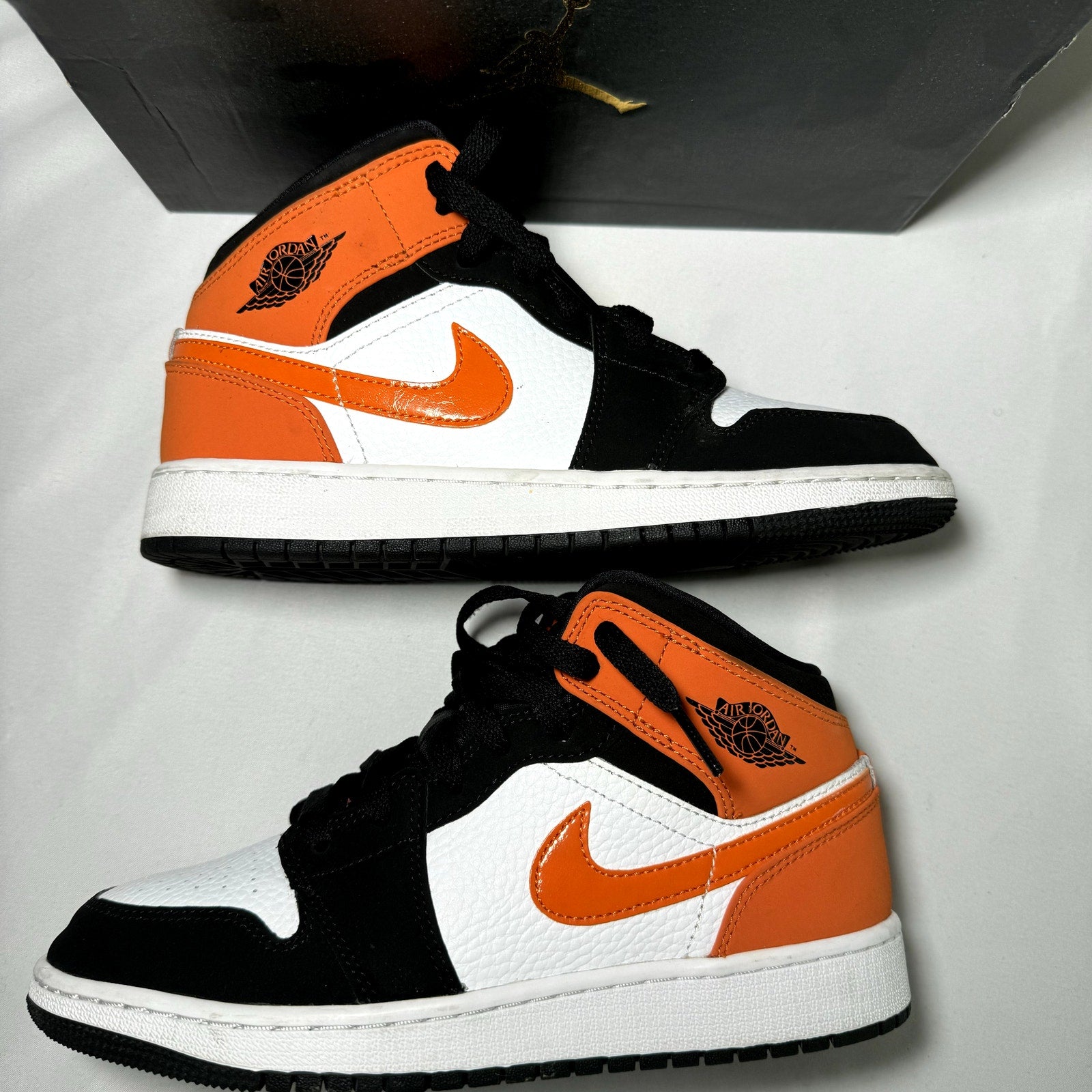 Air Jordan 1 Mid GS Shattered Blackboard 2019 Kids Shoes - Size 5